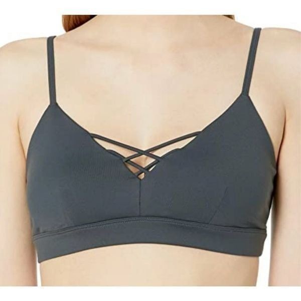 Alo Yoga Interlace sports bra gray size medium excellent condition