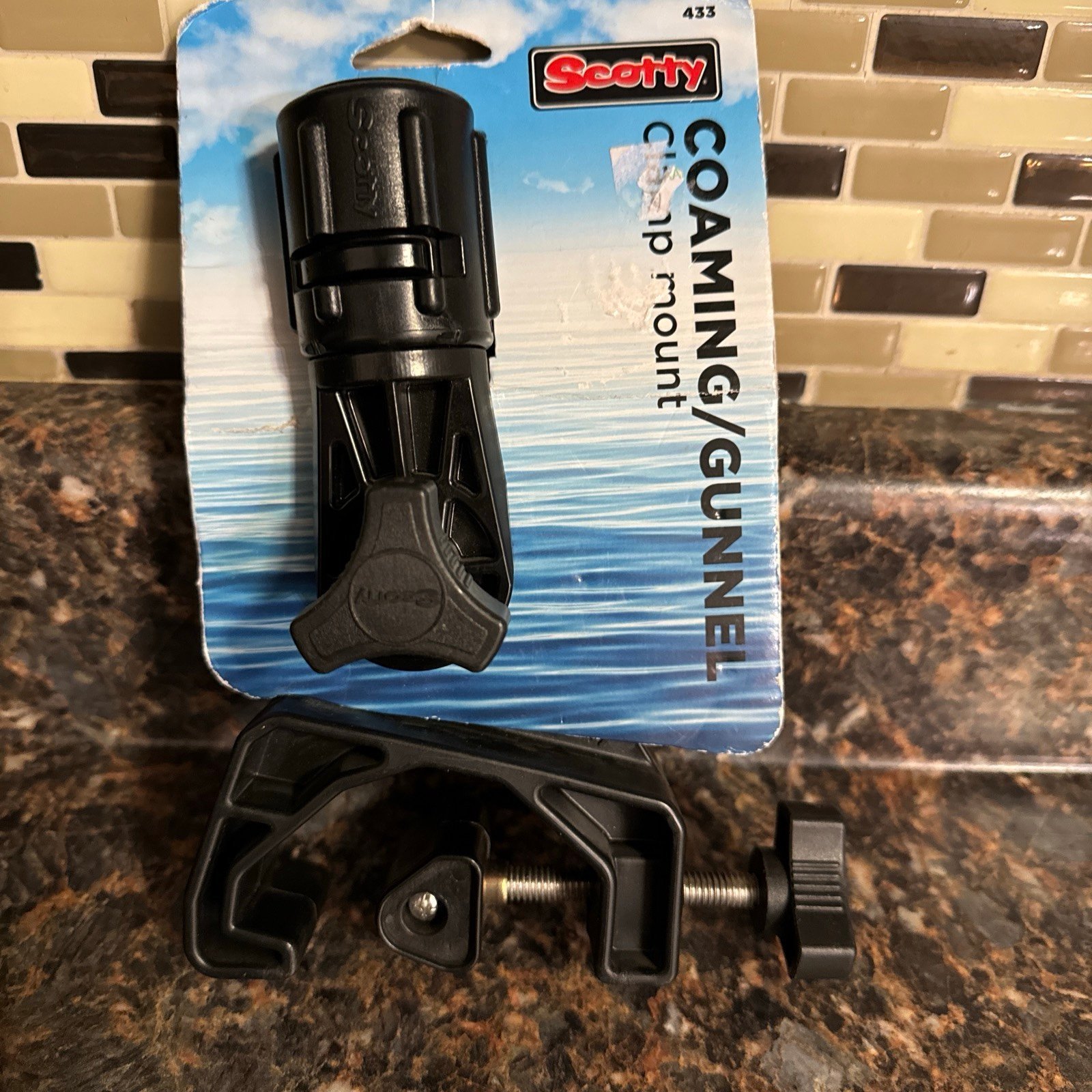 Scotty 433 Coaming/Gunnel Clamp Mount [433]