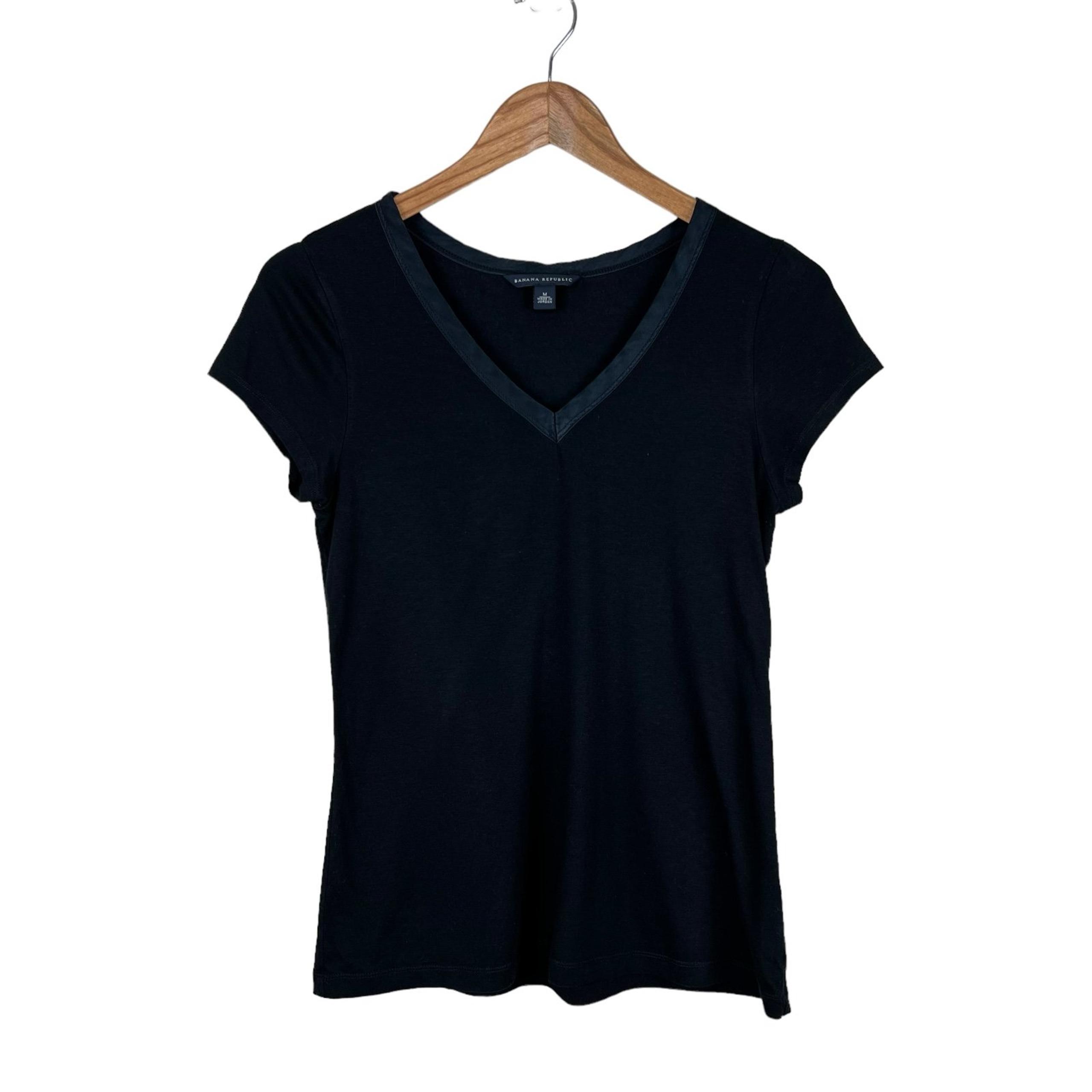 Banana Republic Women’s Black Sheer Lined V-Neck Shirt Size  Medium