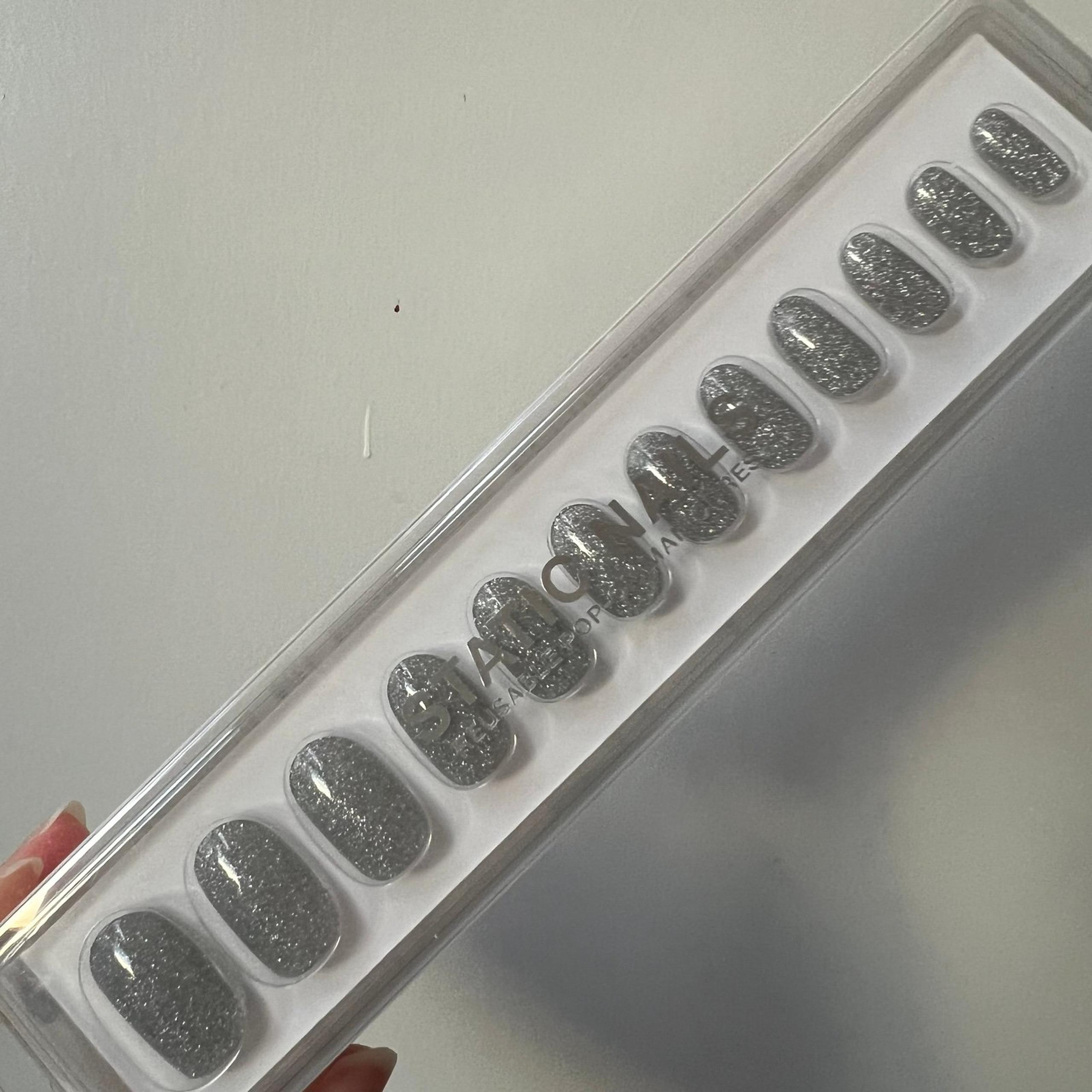 Static nails press on silver glittery round press on nails