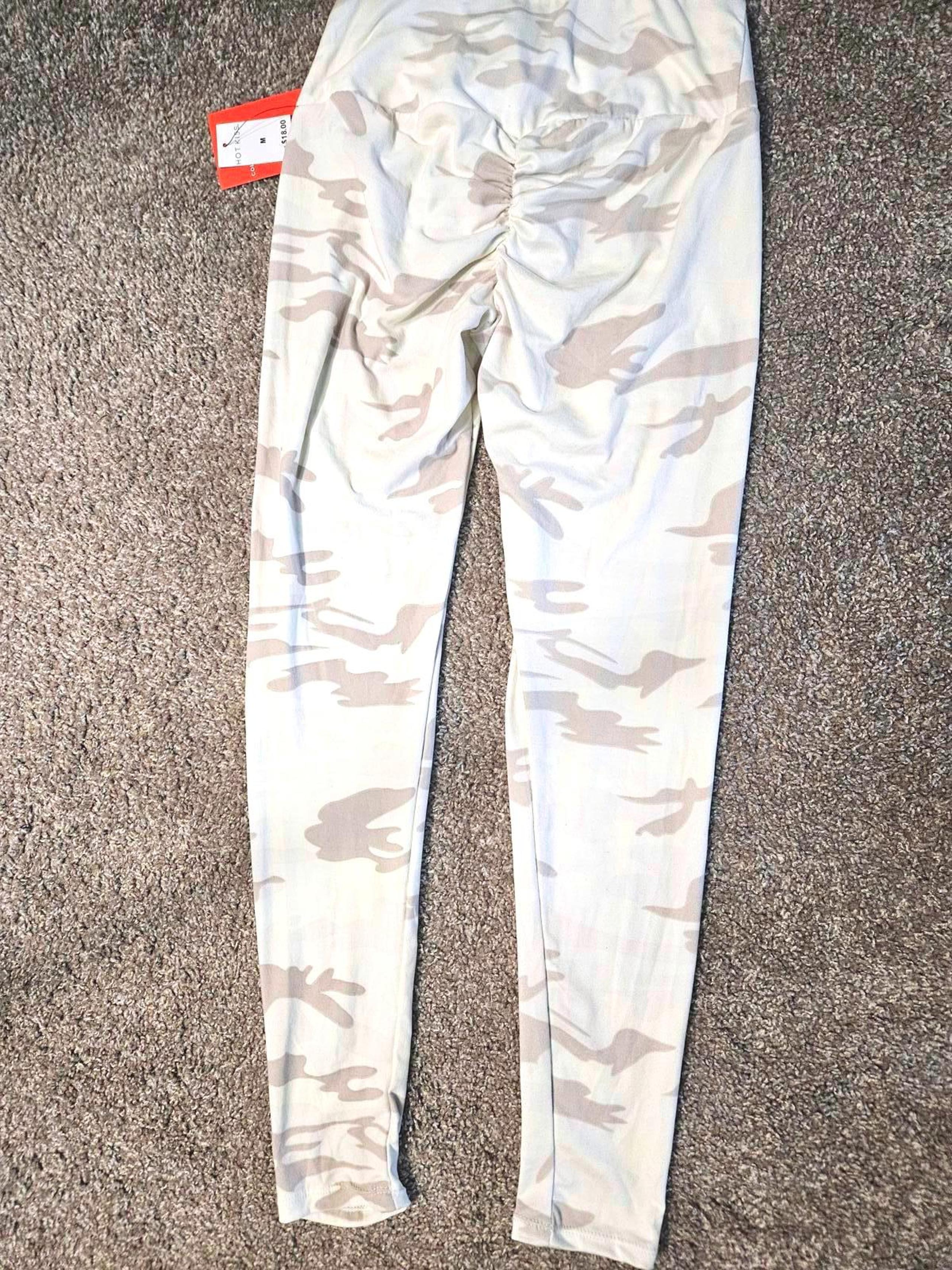 Nwt Hot Kiss Booty Scrunch Women's Camo Leggings - Size M J7