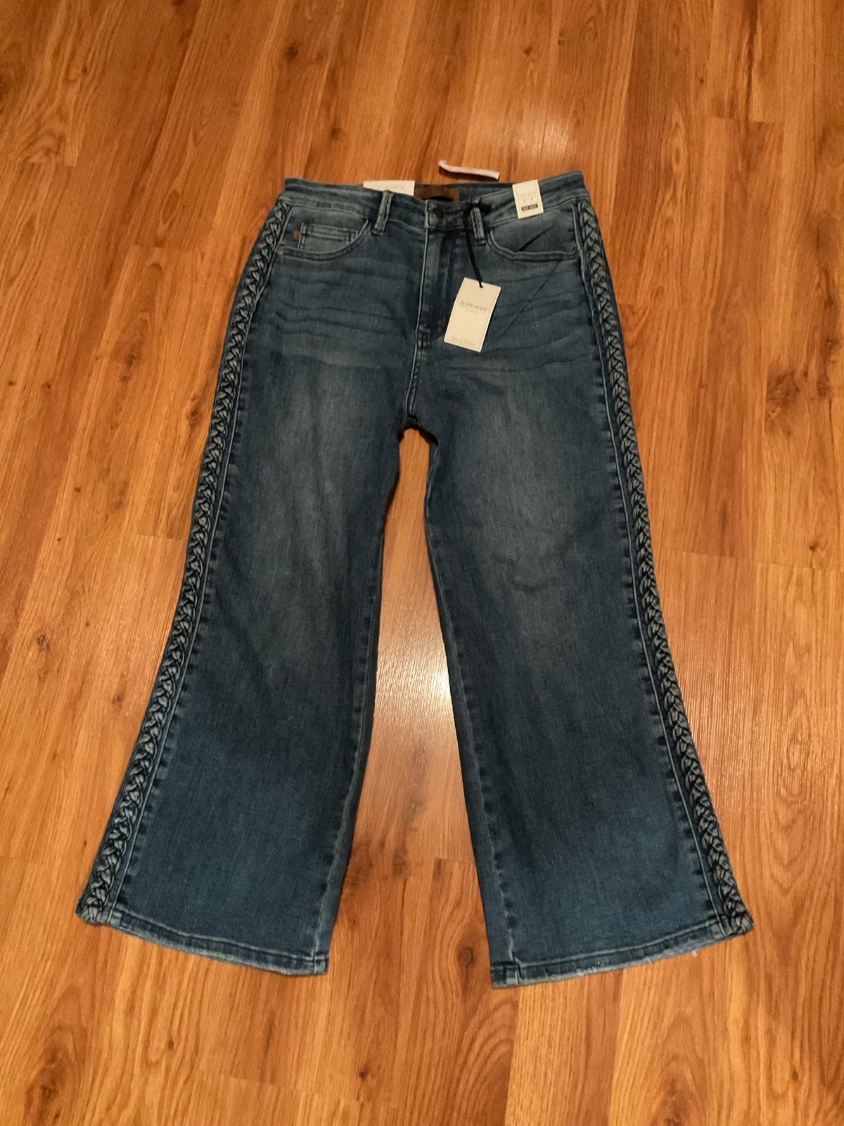 Judy Blue High Waist Wide Leg Capri Braided Legs Size 9/29 NWT