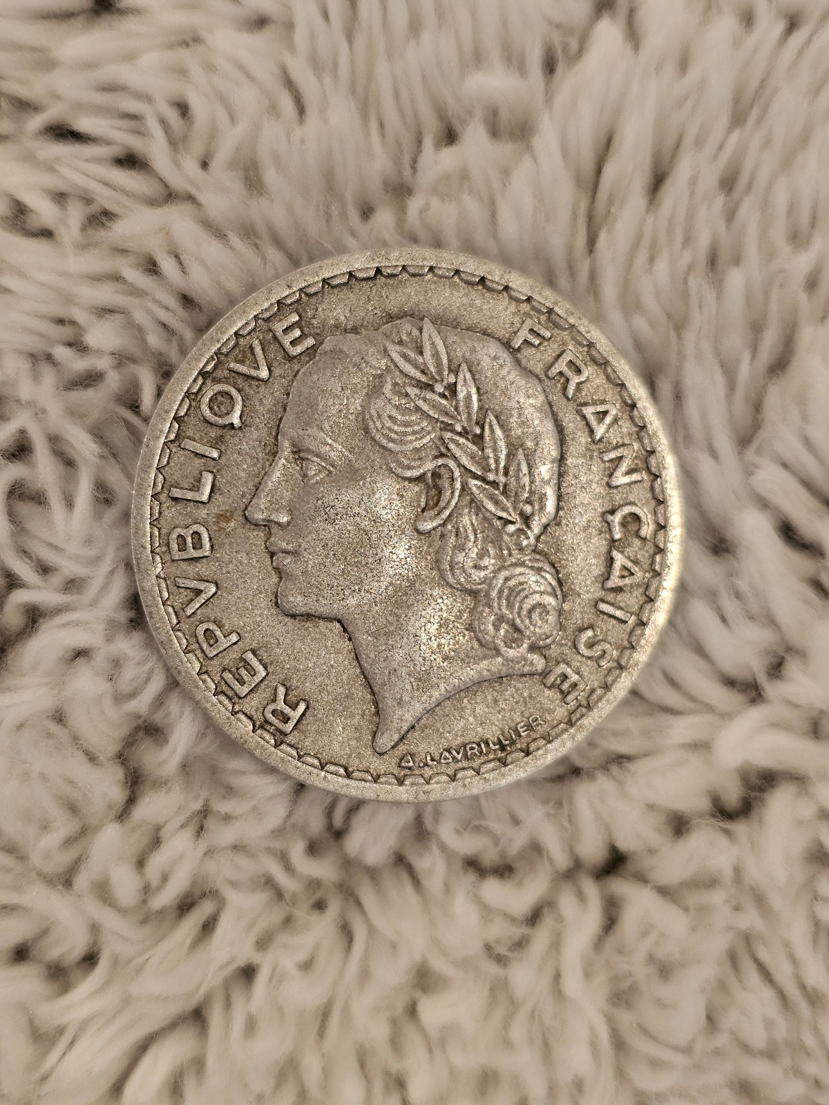 Coin Lavrillier