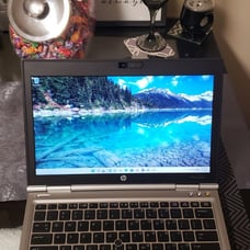 HP EliteBook 2570p i7 Notebook & Docking Station