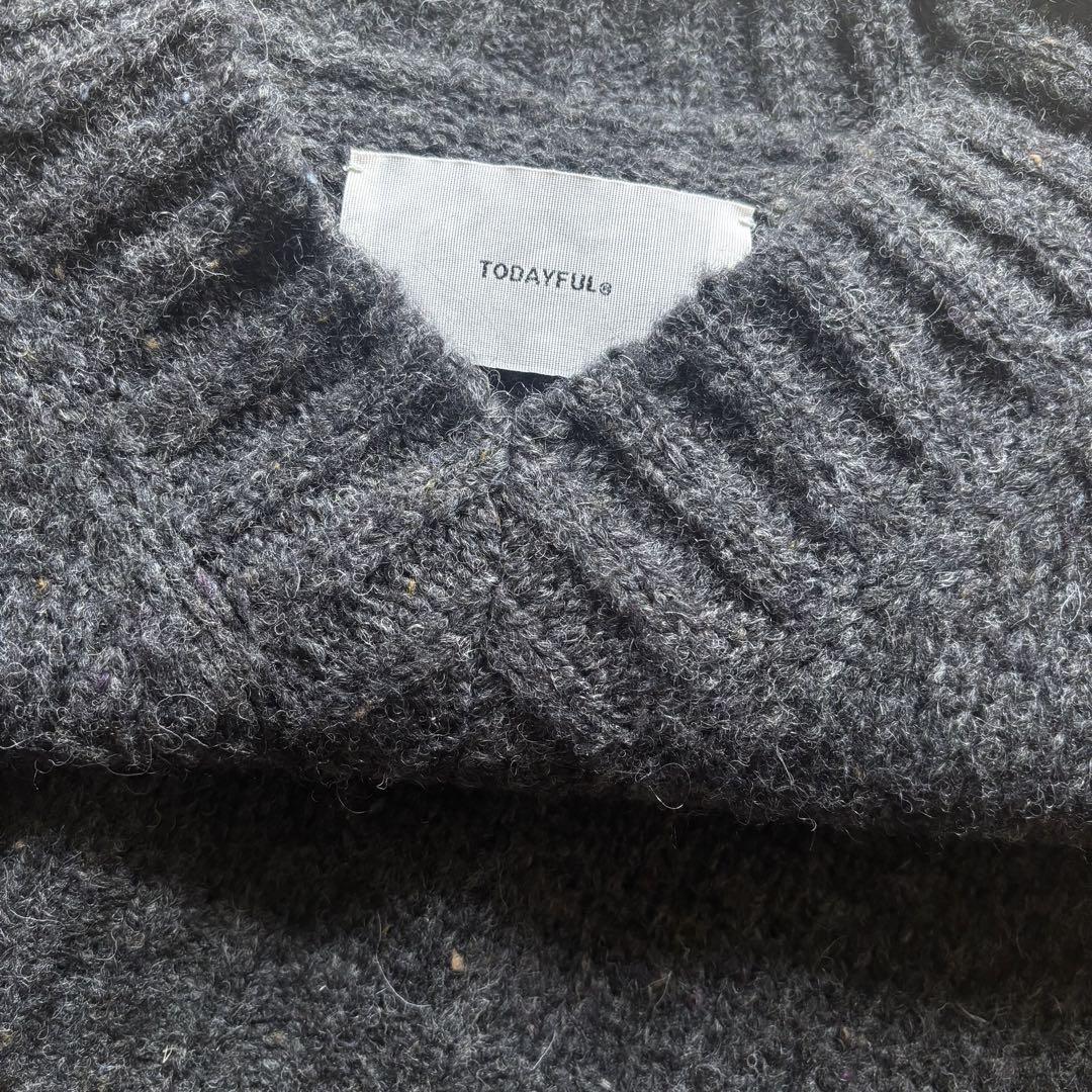 TODAYFUL Mottle Yarn Knit Vest in grey. Sweater Vests
