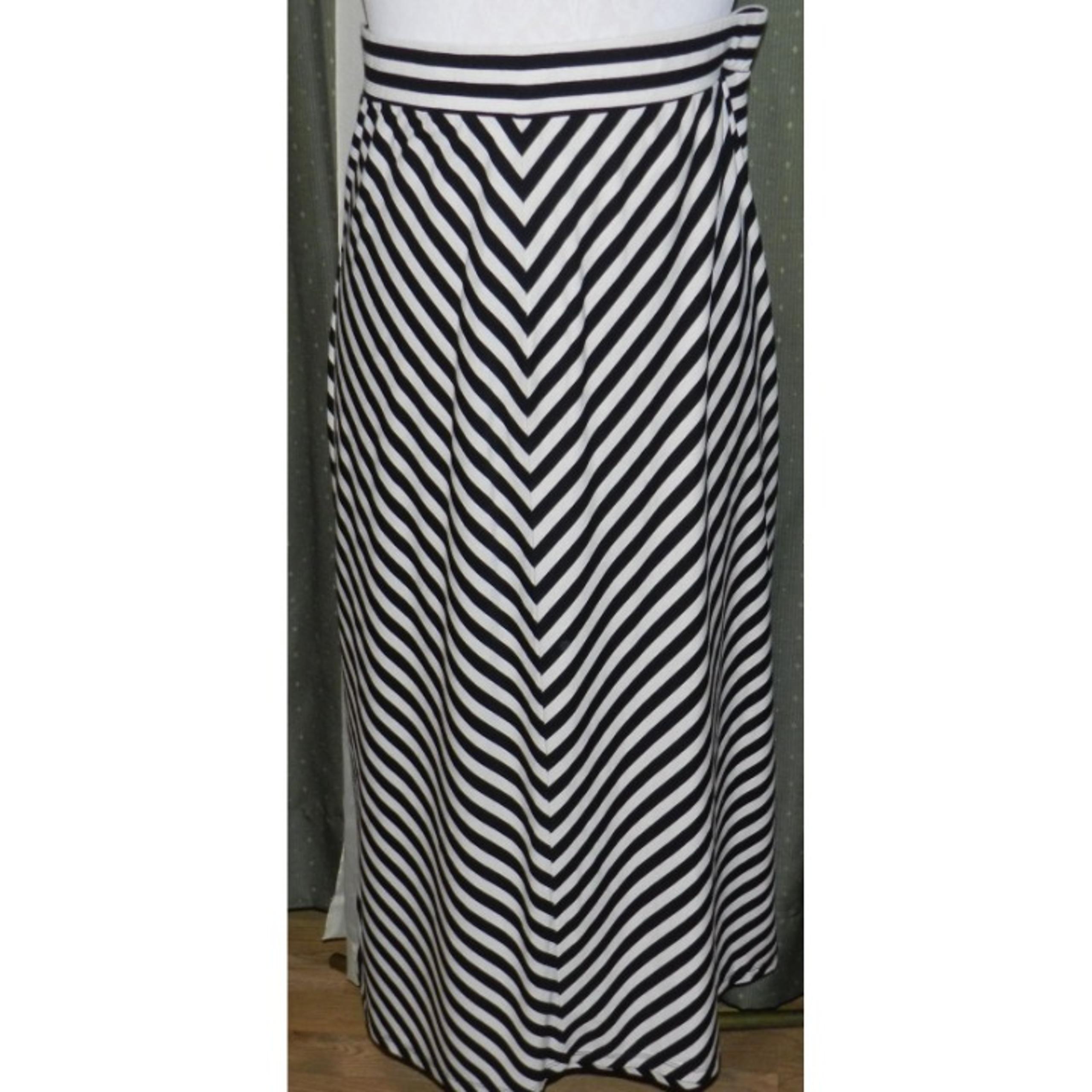 Avenue 14 / 16 stretch blend striped midi skirt elastic waist