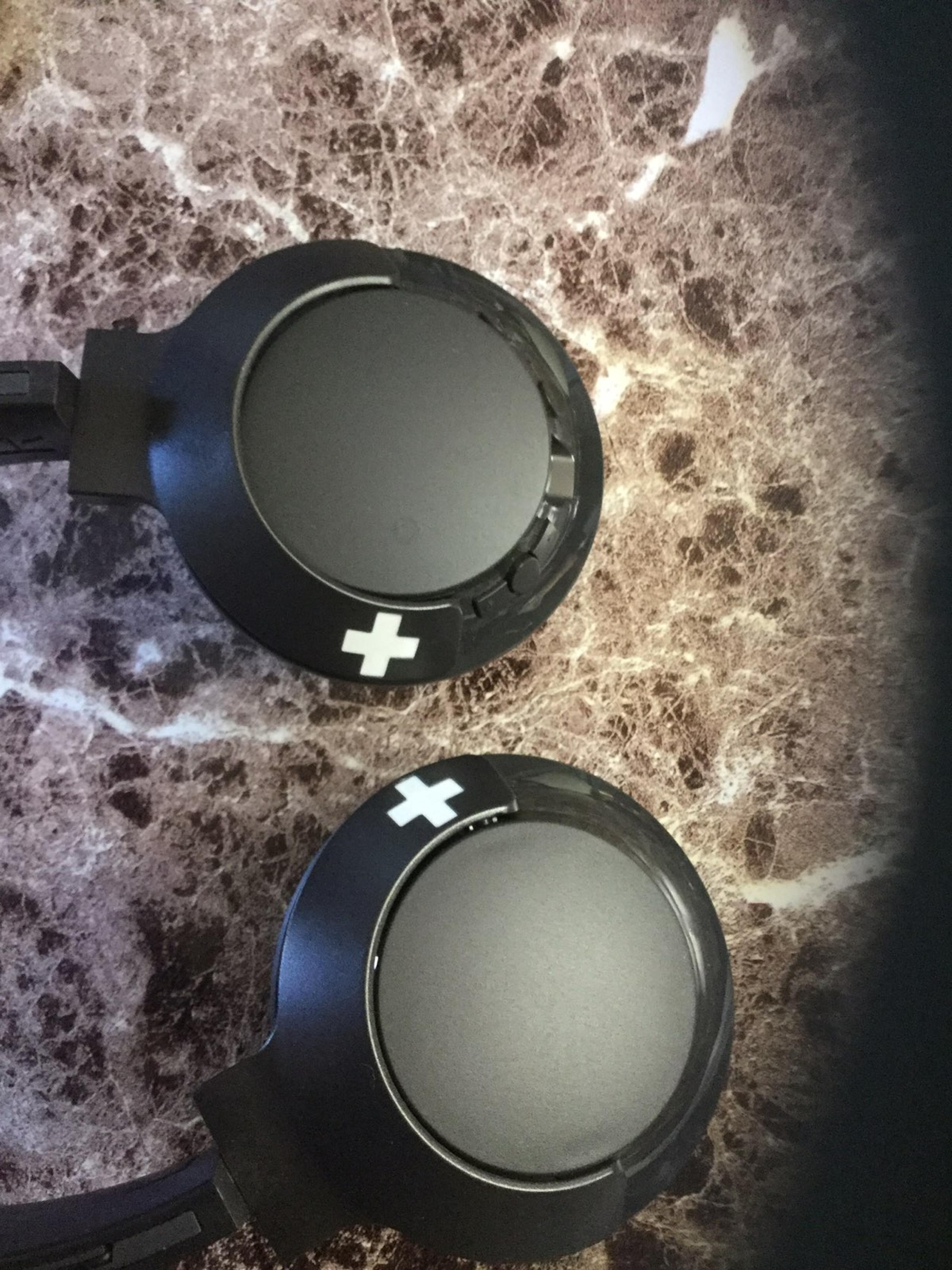 Philips BASS+ Wireless Headphone + Mic.