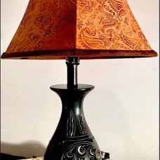 Decorative accent desk lamp