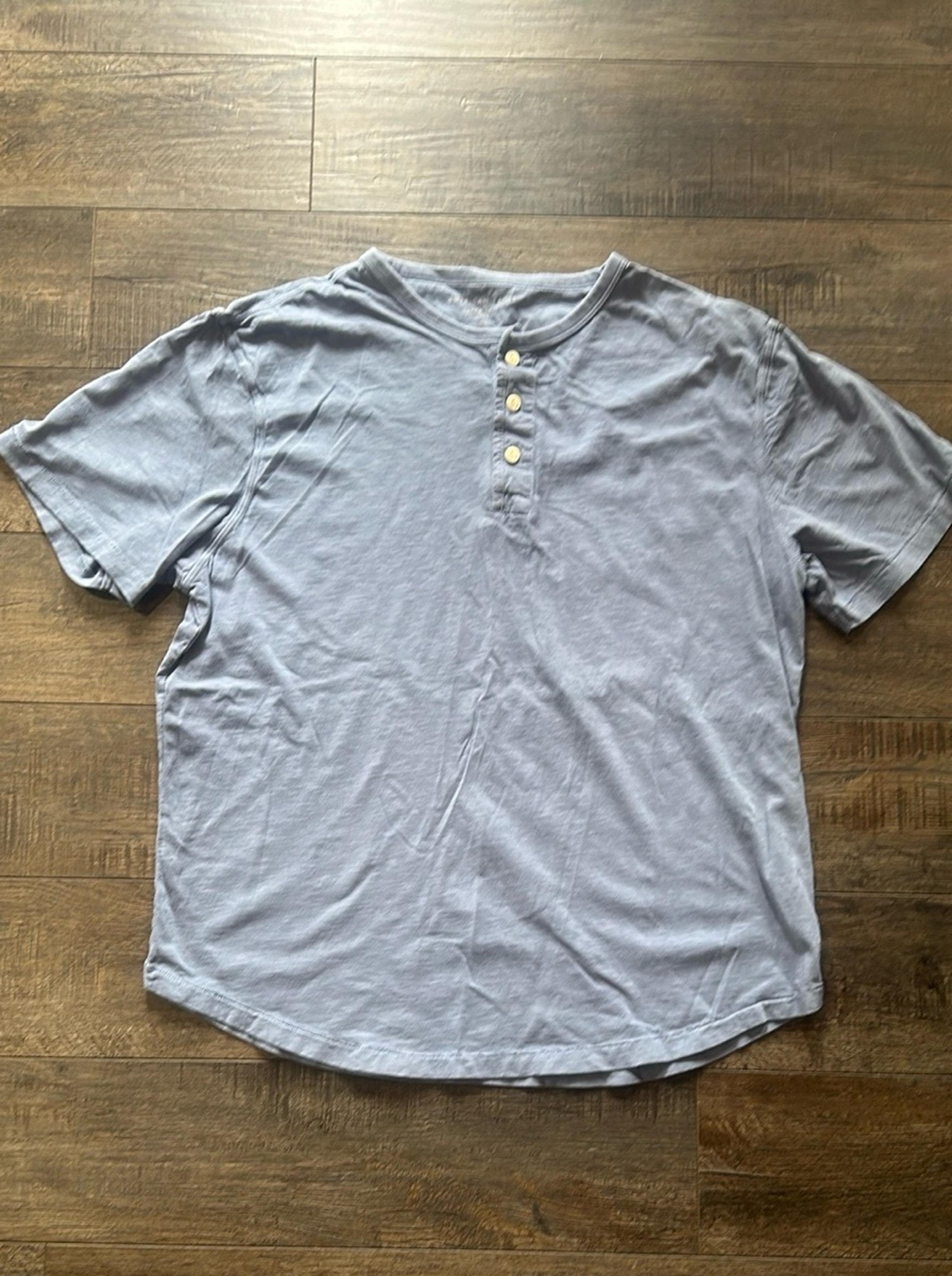 NWOT American Eagle Men's Blue Henley Shirt Large