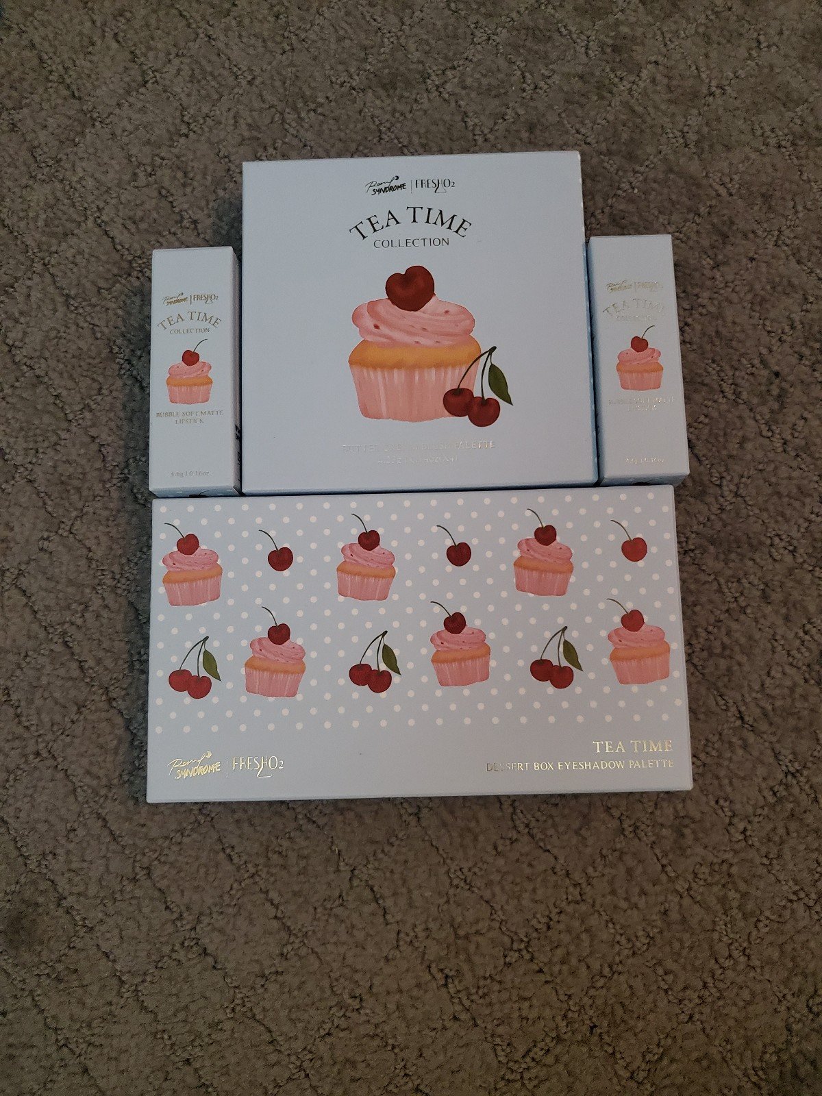 Fresh02 x Pony Makeup set