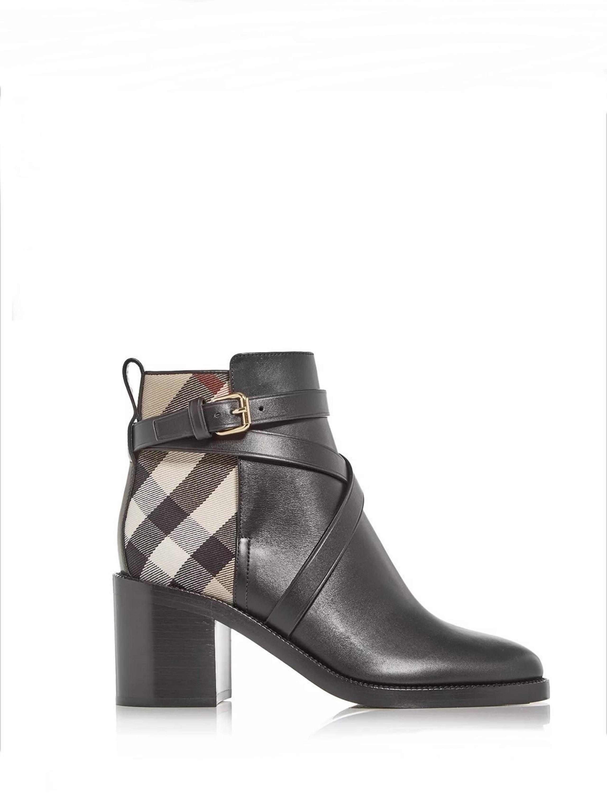 BURBERRY Boots