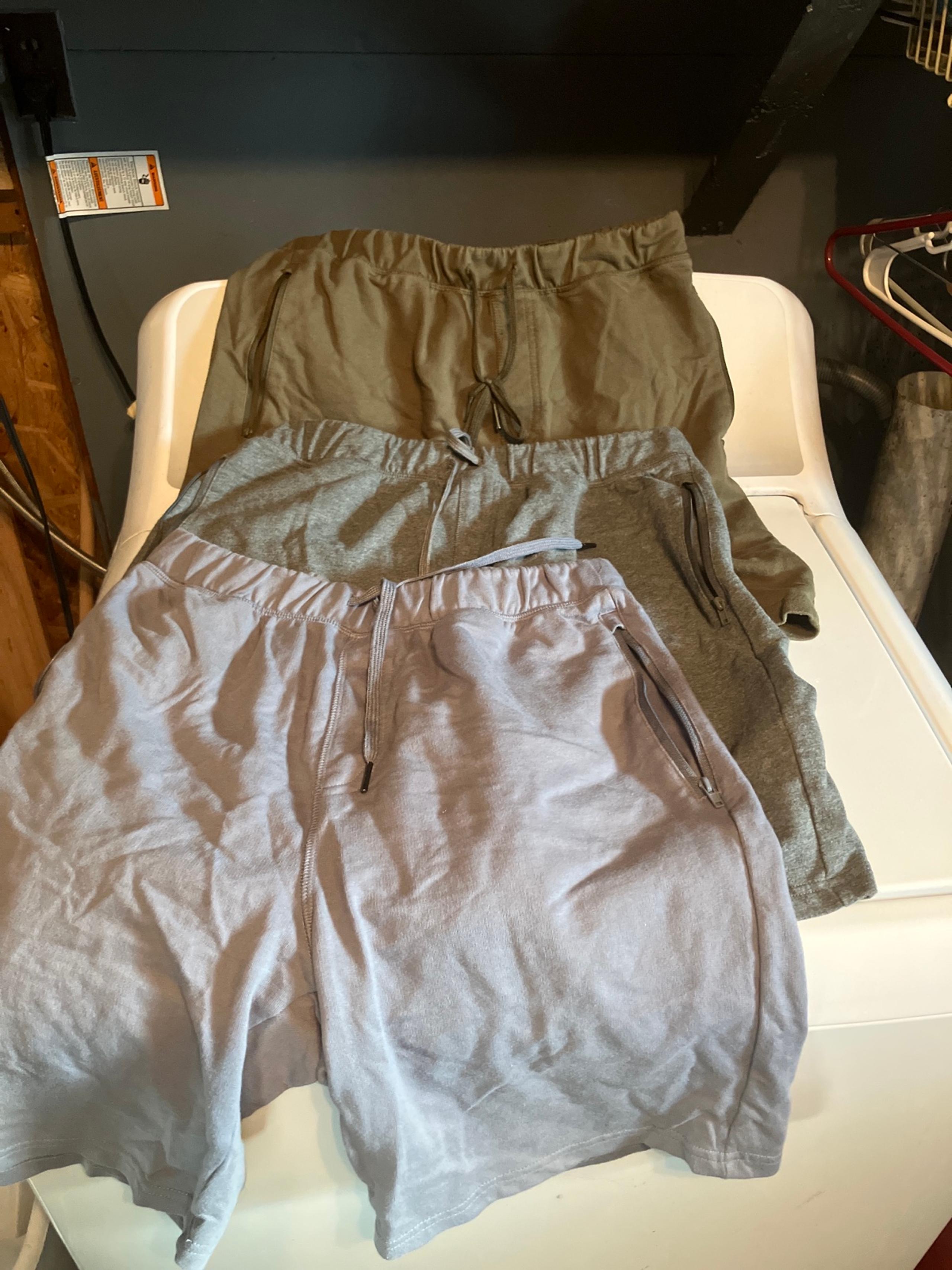 Eddie Bauer three pair of shorts men's medium