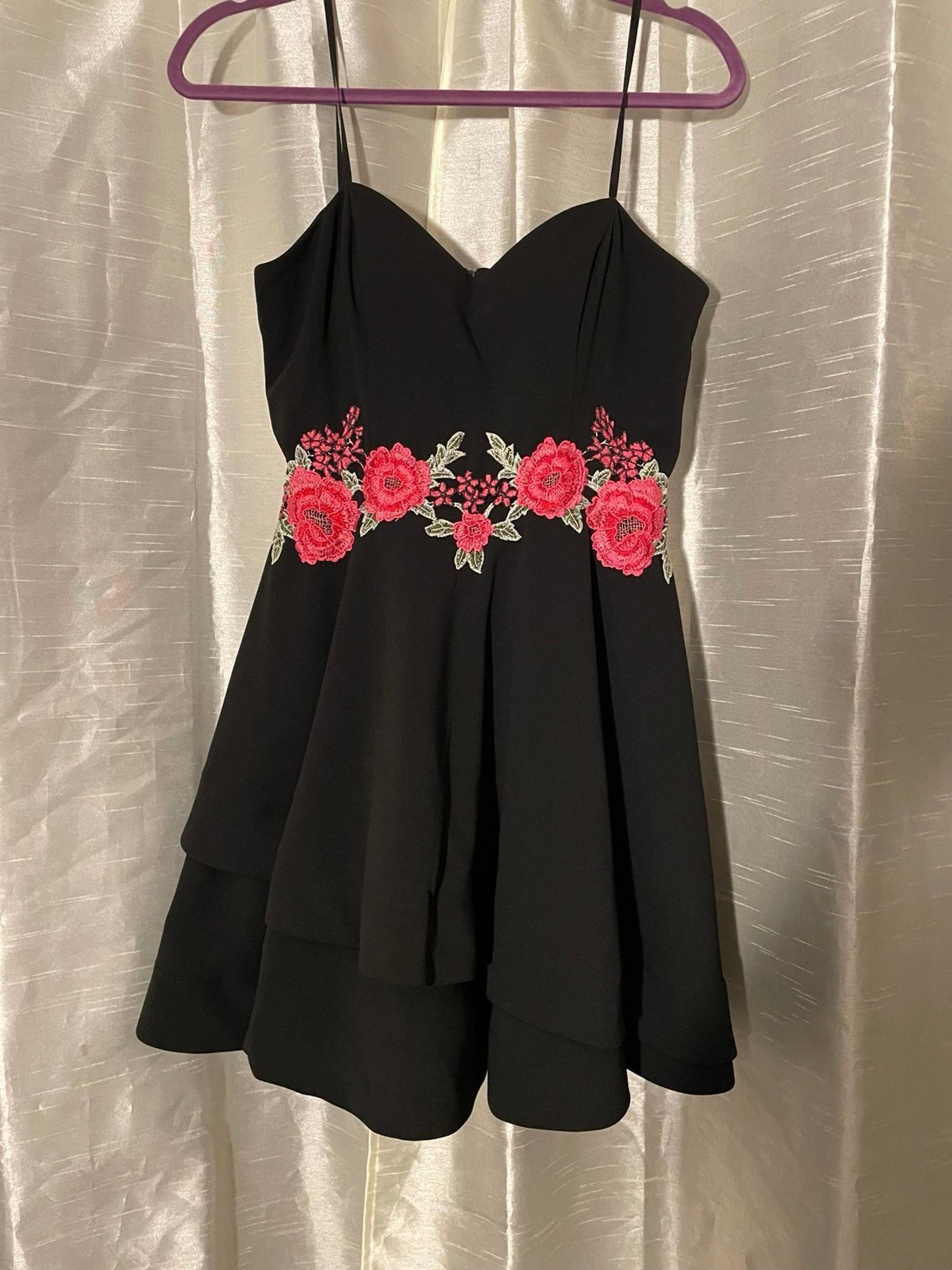 B. Smart Size 11 Cocktail Dress Black with Red Embroidered Roses