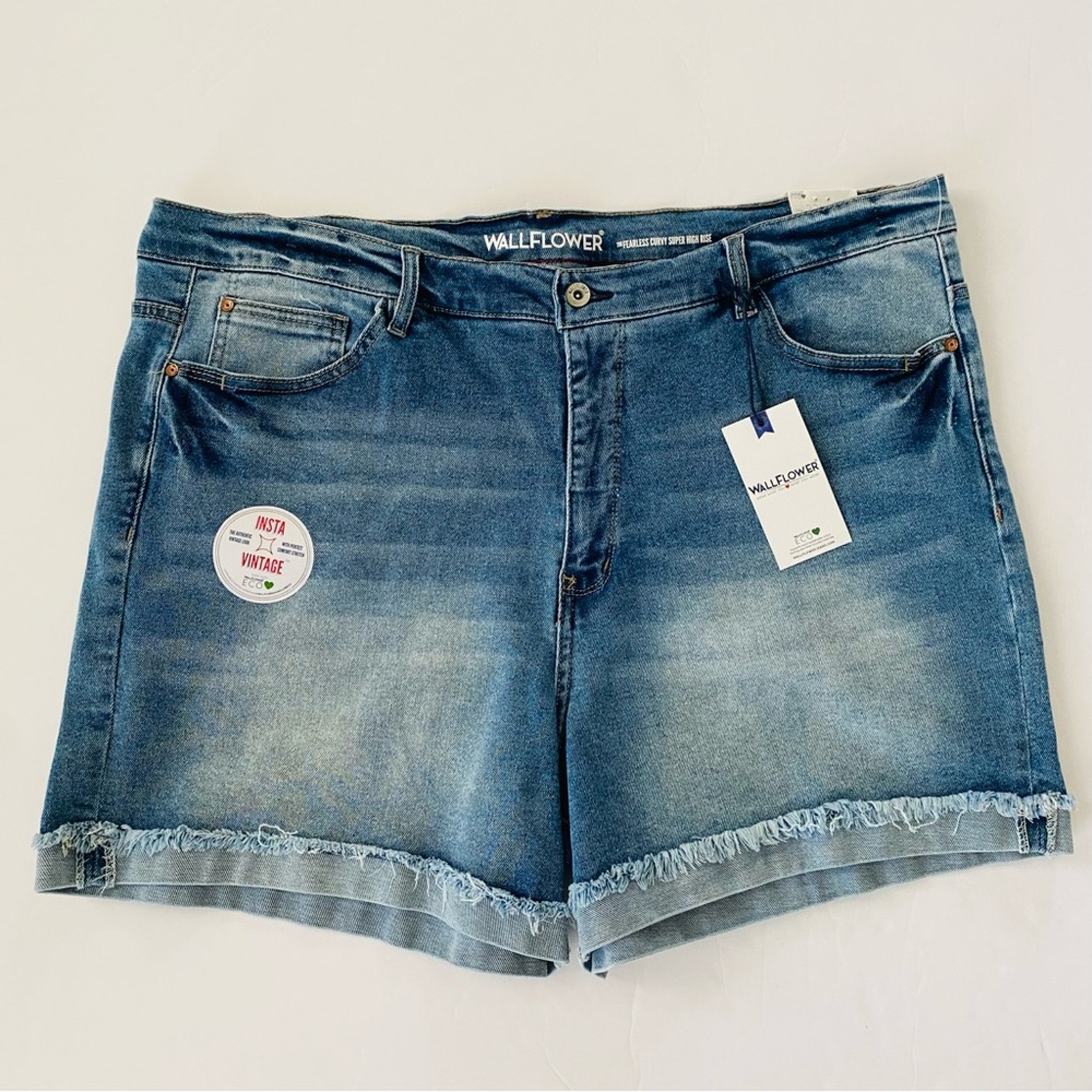 Wallflower | Fearless Curvy Super High Rise Shorty Short 22W Regular NWT