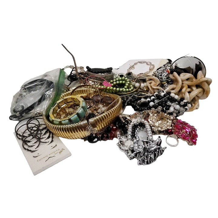 vintage mixed lot of over 3.88lb costume jewelry great for craft projects.