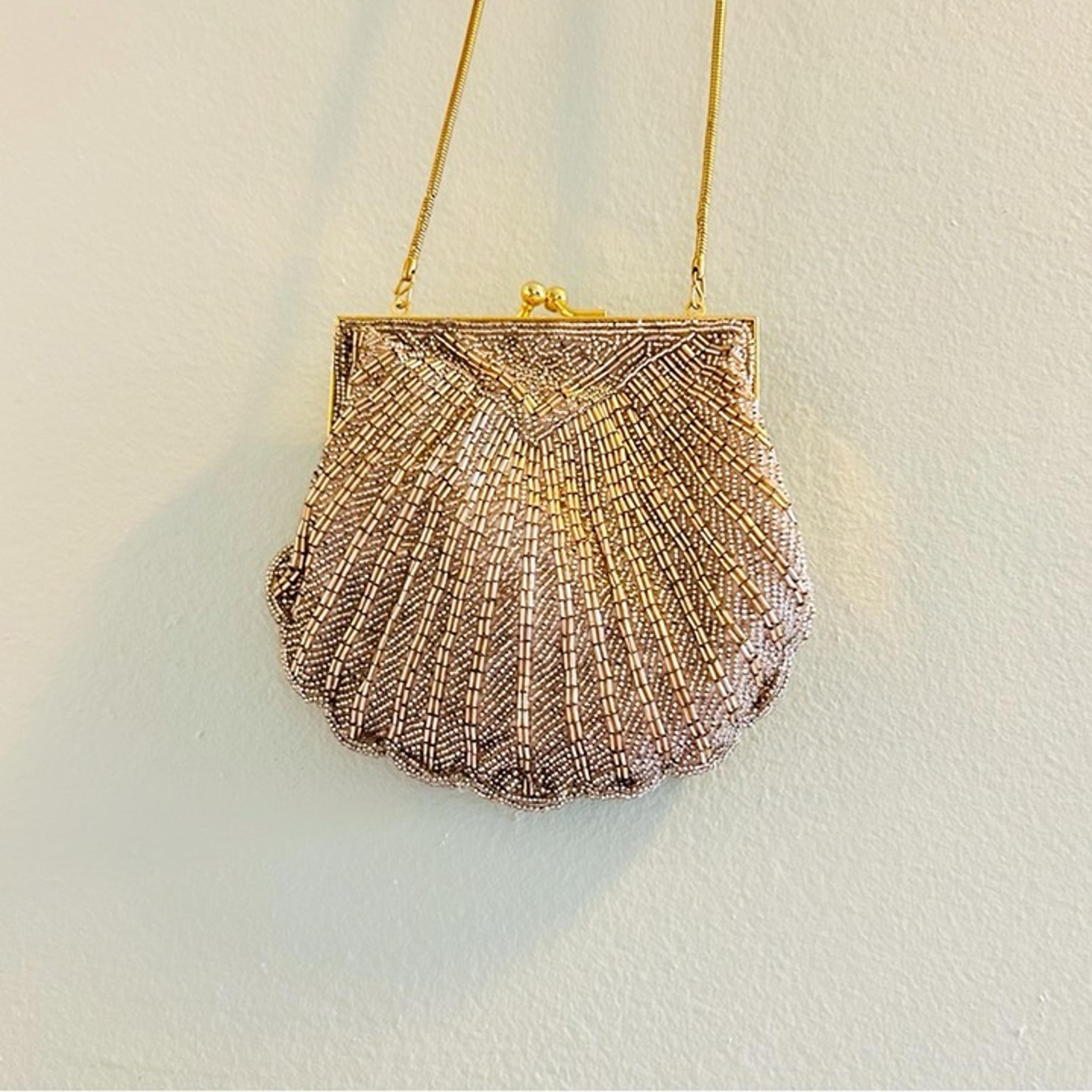 Valerie Stevens Beaded Shell Purse Gold Shell Clamshell Occasion Vintage 90s