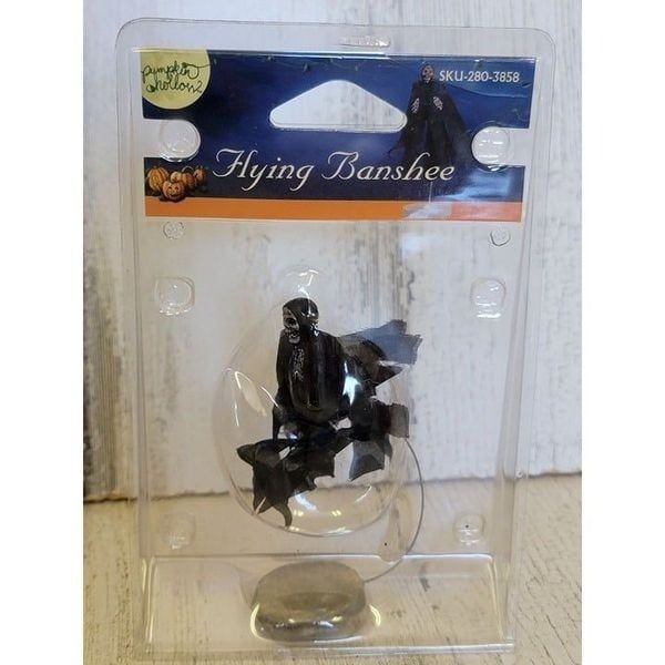 Lemax flying Banshee 2005 pumpkin Hollow Village accessory