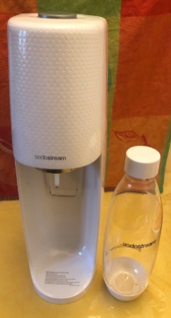 soda stream with bottle