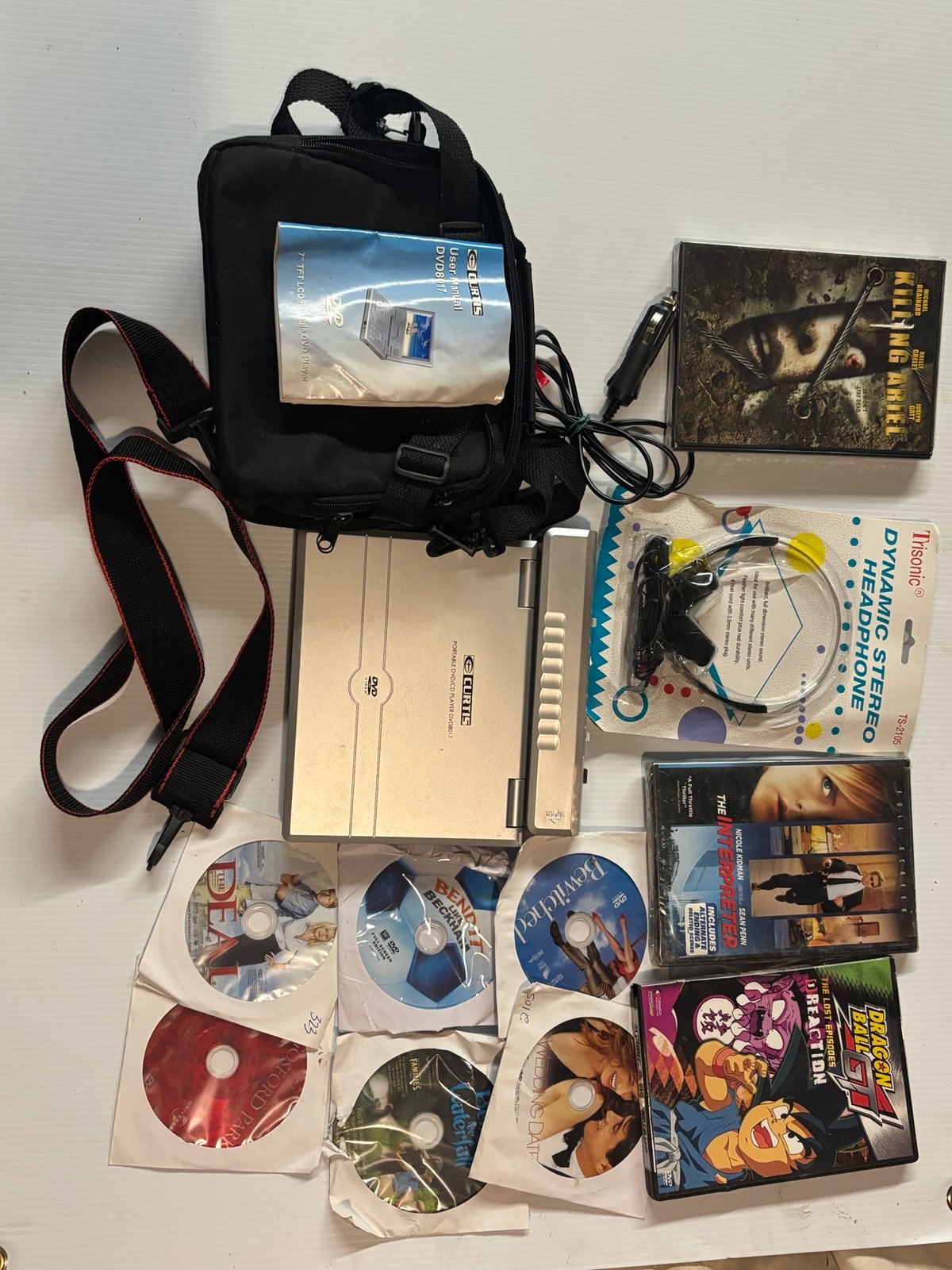 Curtis Portable DVD CD Player DVD8017 Silver With Charger Backup Battery Headpho