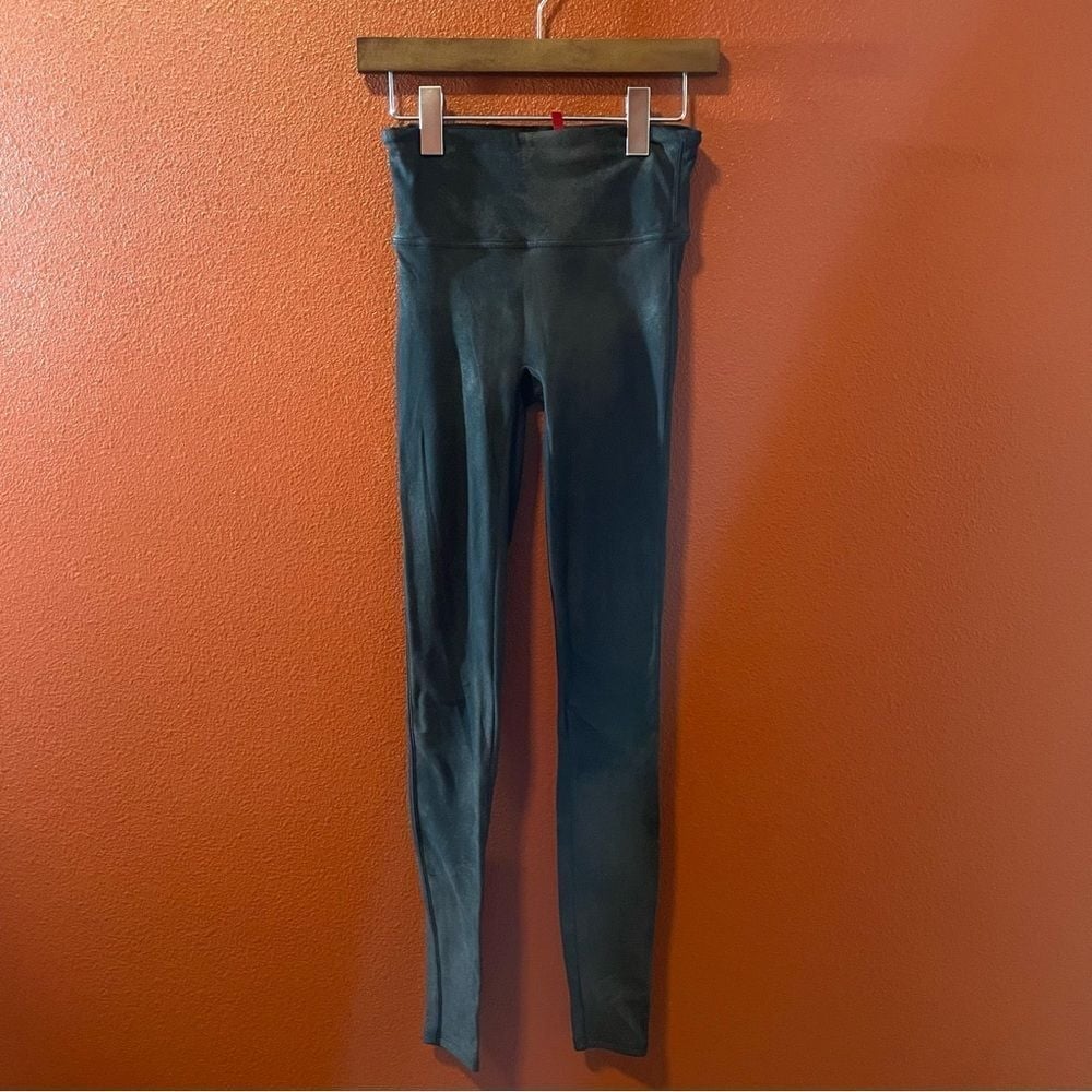 Spanx Women's Rich Black Athletic Yoga Stretch Leggings