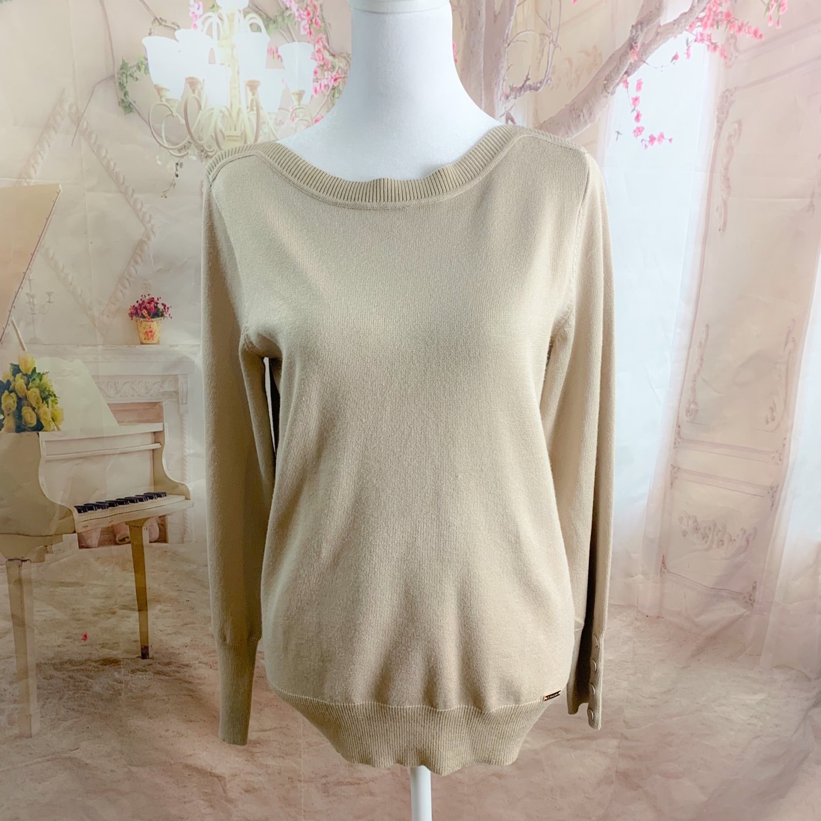 NEW T Tahari Flax Heather Pullover