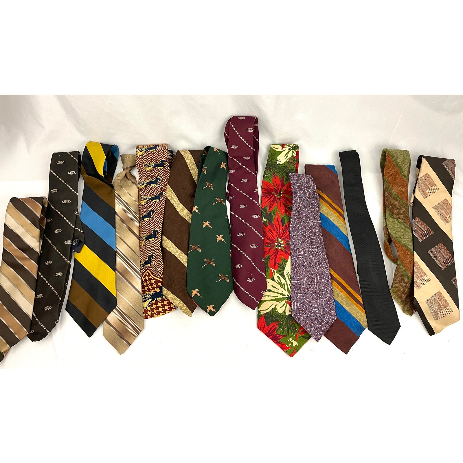 VTG Lot of 10 Men's Neckties Ford Scotland Silk Johnny Carson Rooster Bundle 90s