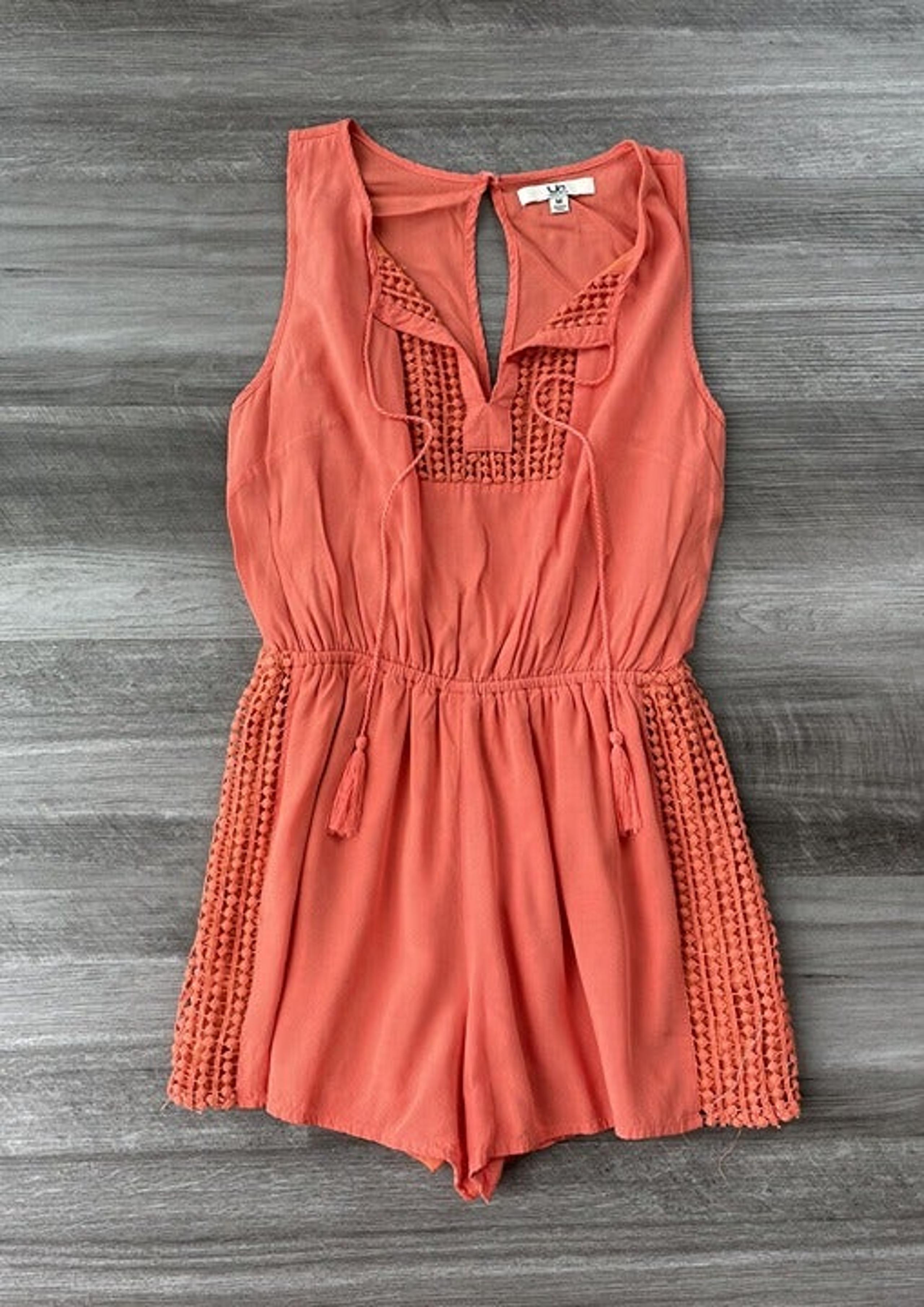 Ya Los Angeles Orange Romper Size M Crochet K6