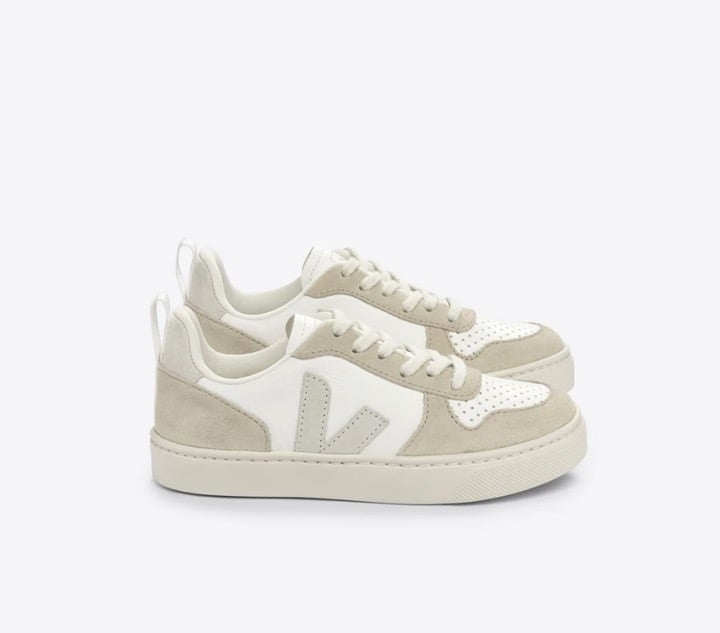 Veja Small V-10 Chromefree Extra White Natural Almond