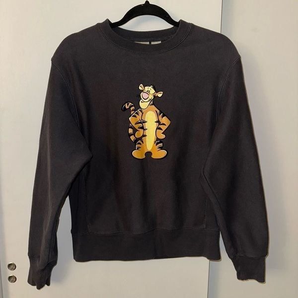 Disney Store Vintage Unisex Dark Gray Tigger Crew Sweatshirt Small GUC
