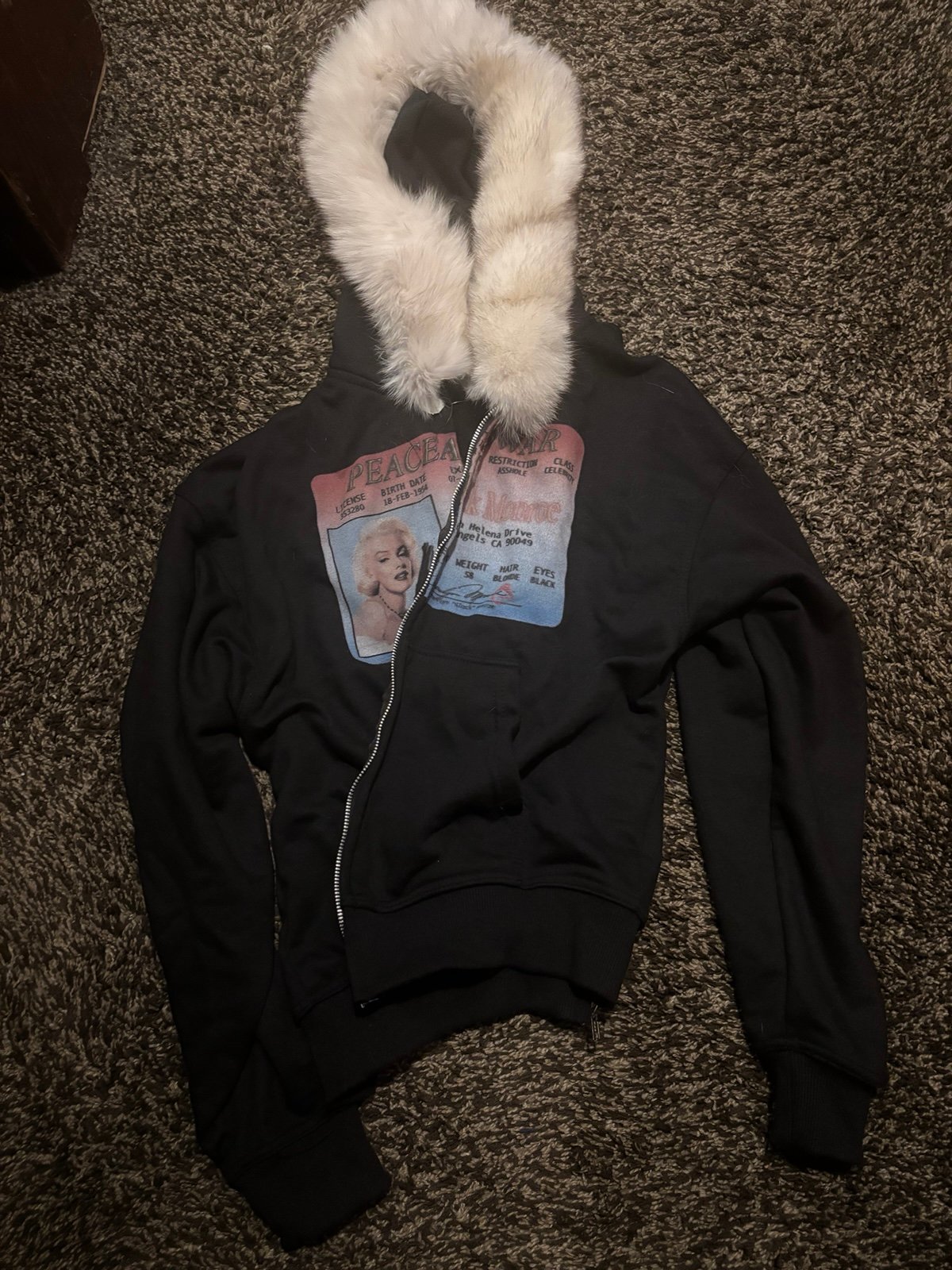 PeaceInWar Hoodie Brand New (Ig Brand)