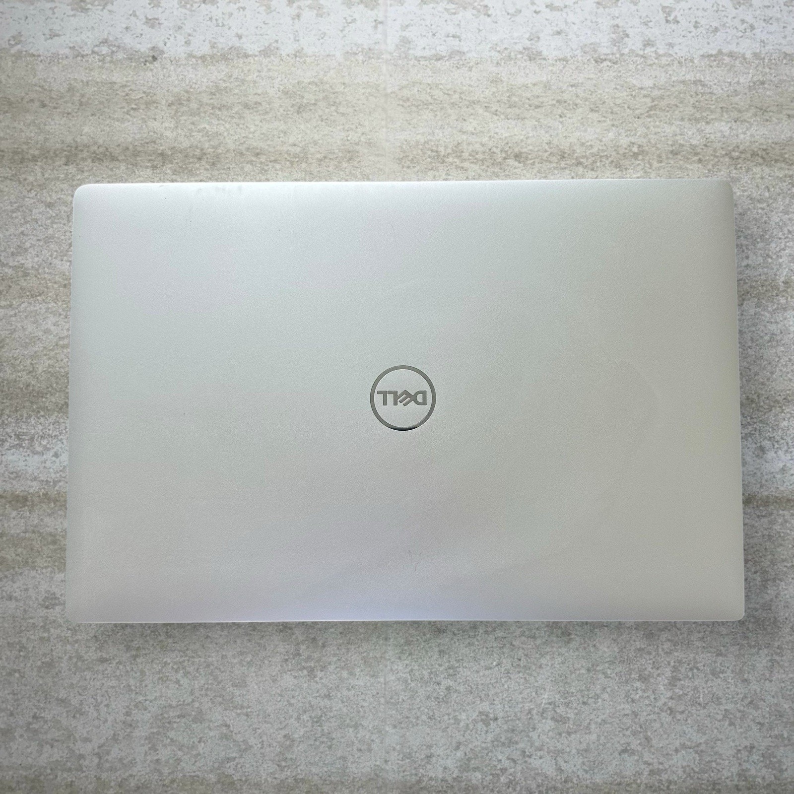 Dell XPS 15 9570 Laptop Core i5 15.6” PARTS ONLY DOES NOT TURN ON NO SSD