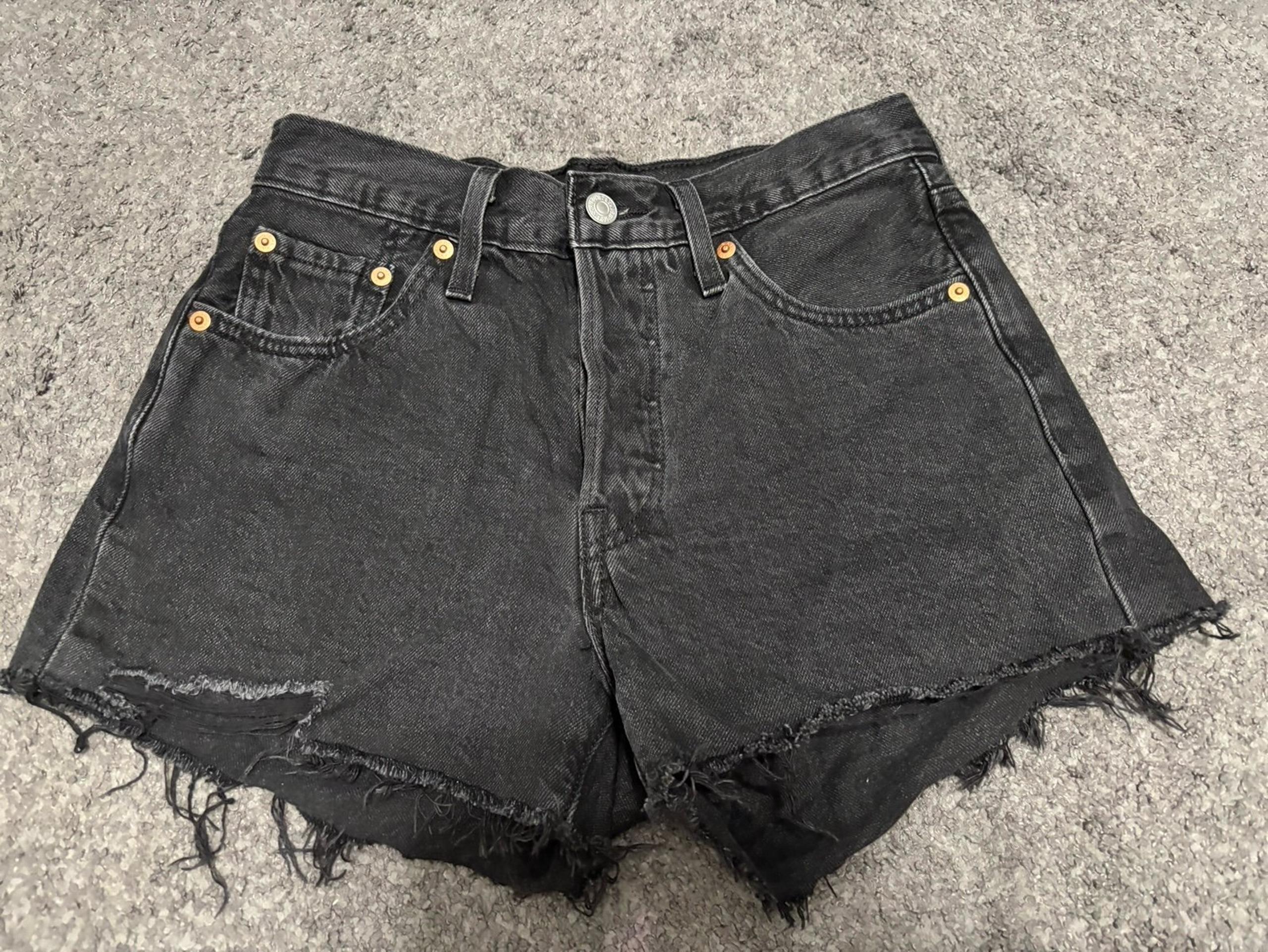 levi 501 shorts size 25 black denim Levi’s