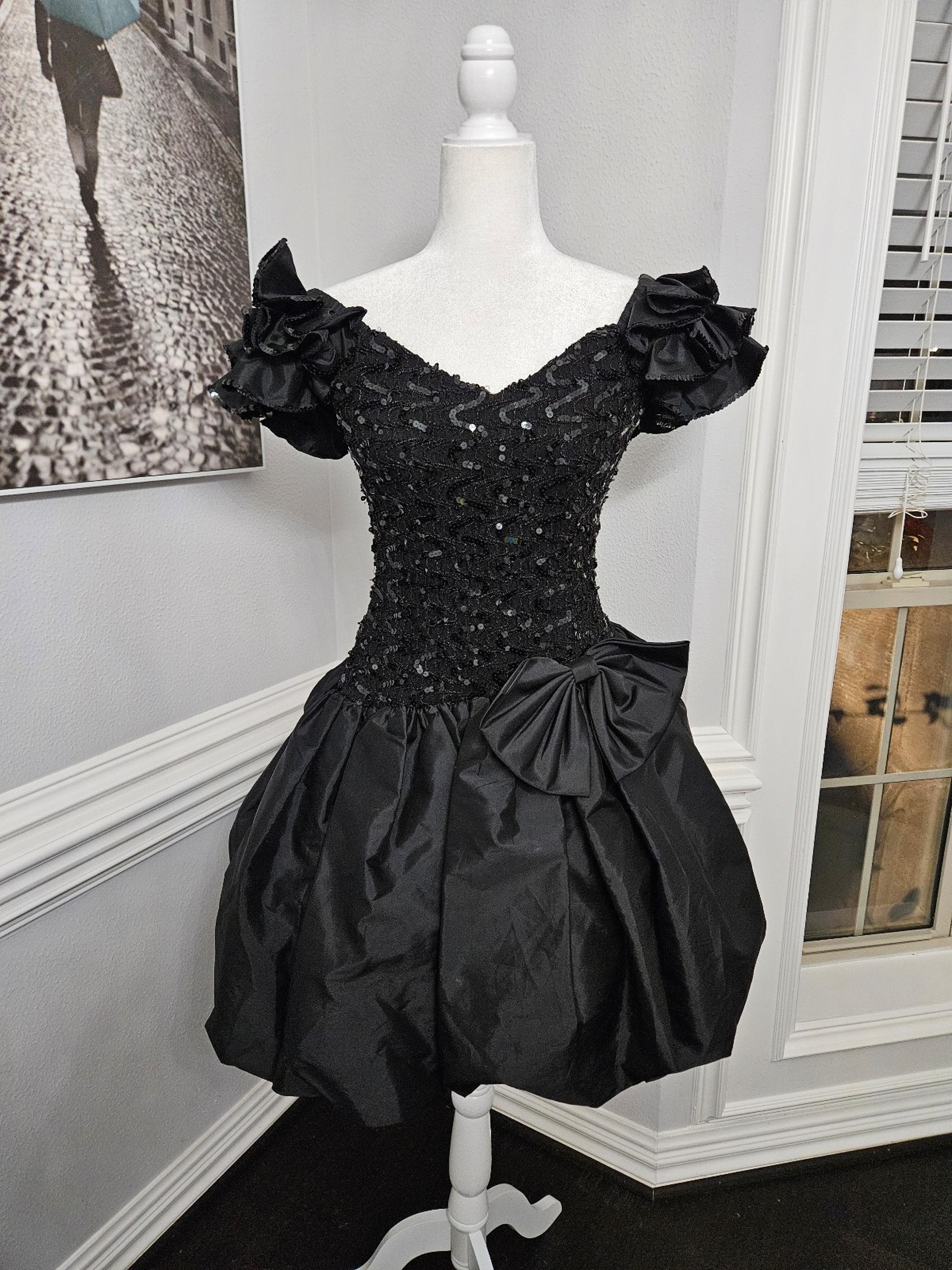 Vintage Betsy & Adam black sequin dress size 5-6