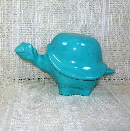 Handmade Ceramic Turquoise Turtle Trinket Dish with Removable Lid for Jewelry Handmade Ceramic Turquoise Turtle Trinket Dish with Removable Lid for Jewelry