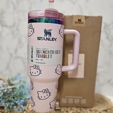 Stanley Hello Kitty 40oz Limited