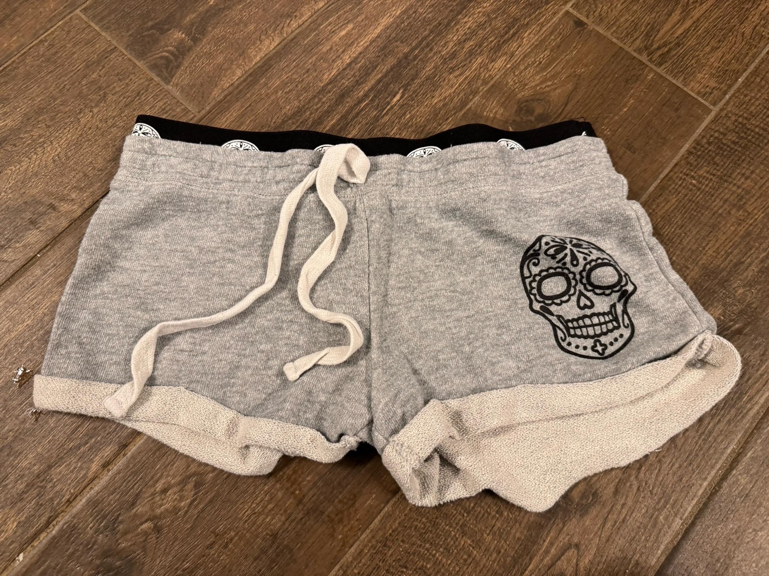 No boundaries shorts
