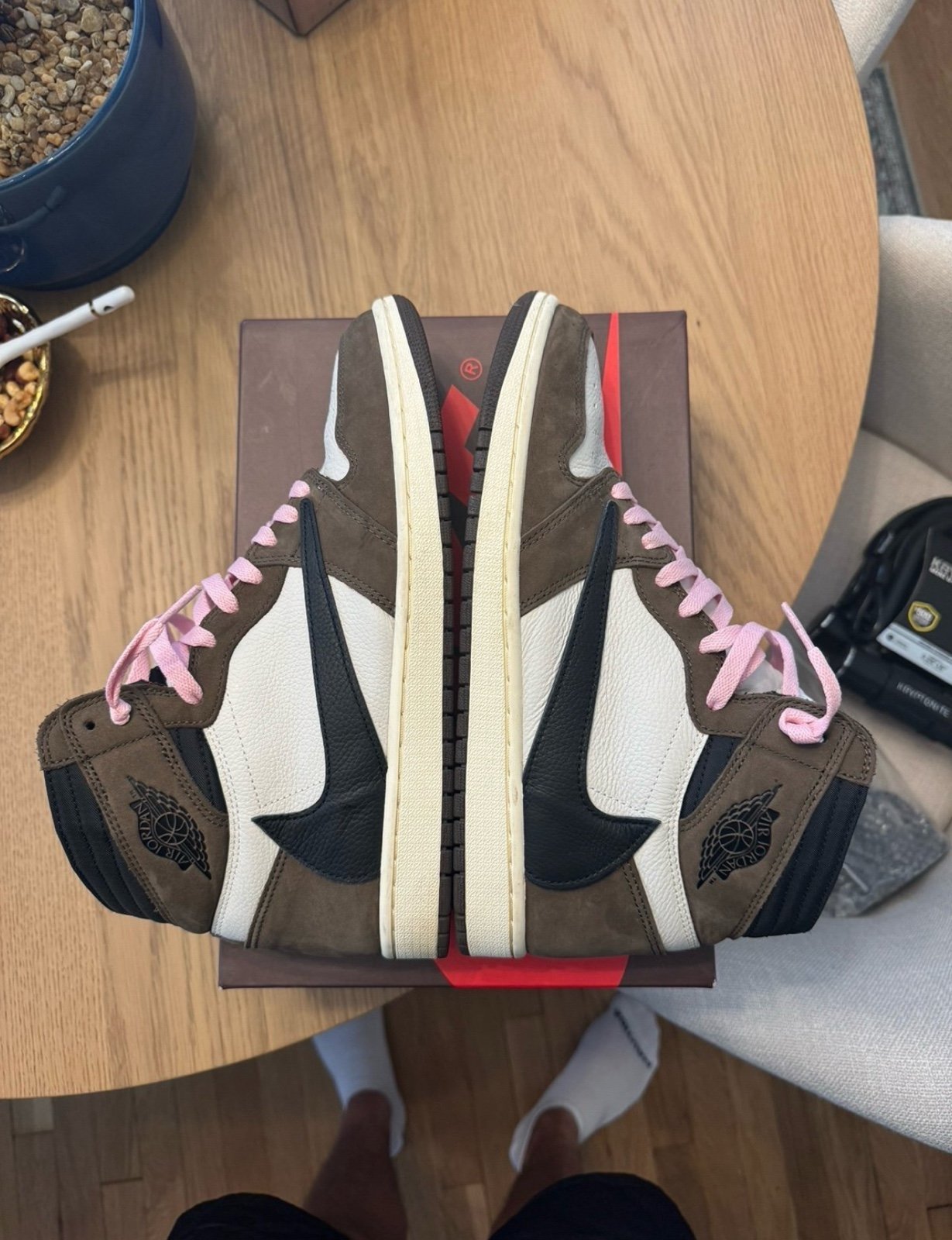 Jordan 1 High Travis Scott Mocha