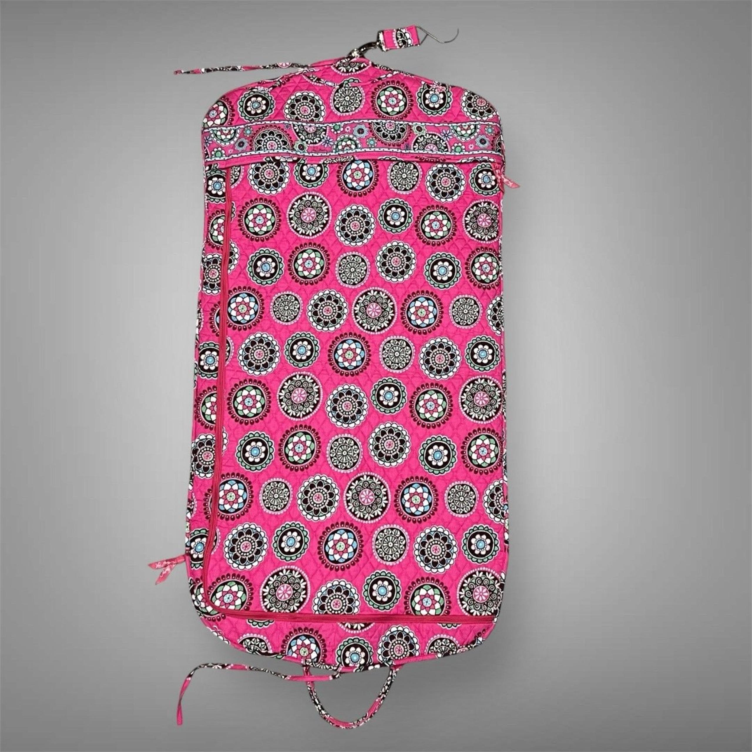 VERA BRADLEY Garment Travel Bag Soft Hanging Clothes Luggage Pink Cupcakes CLEAN