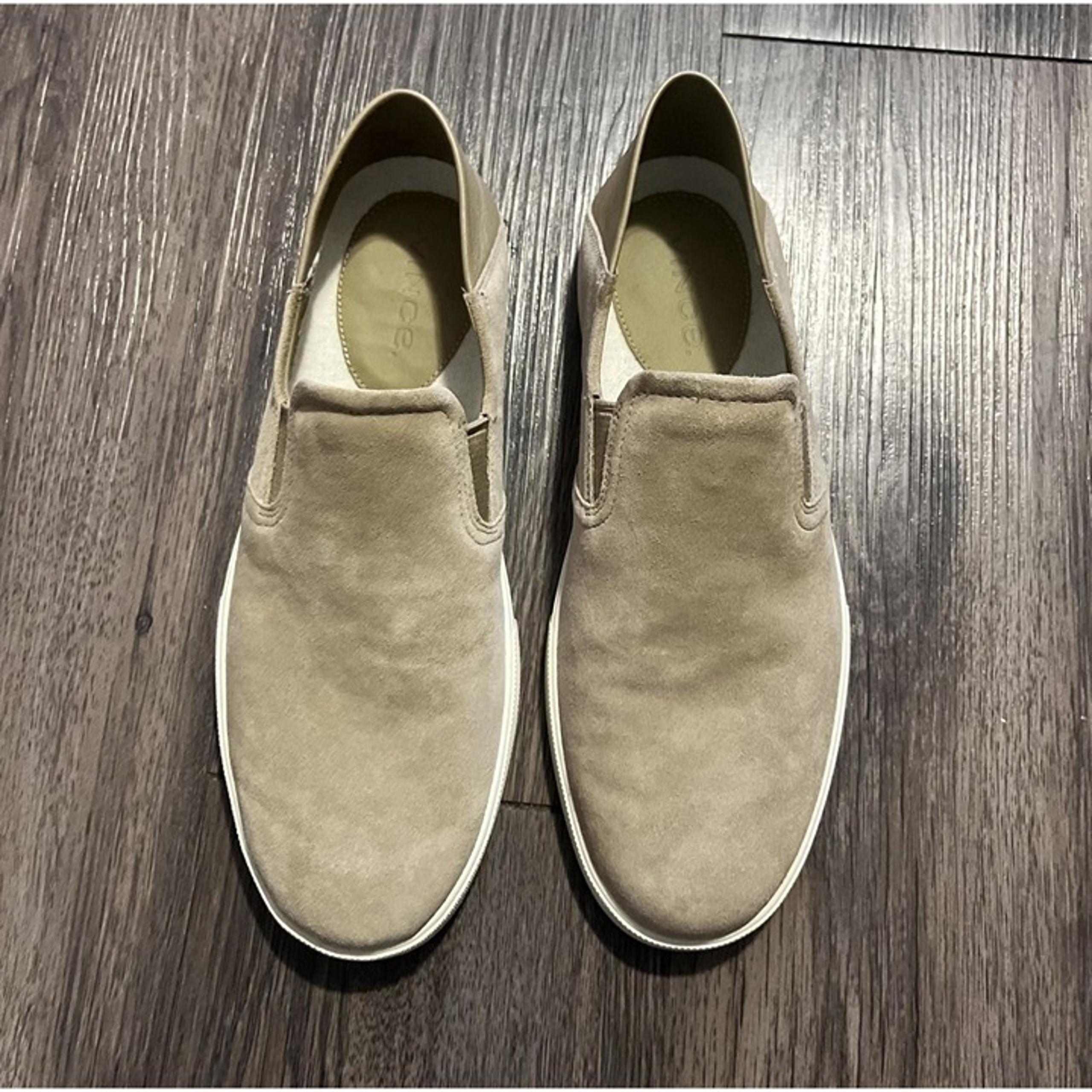 Men's Vince. Sanders Suede Leather Slip On Sneakers size 7.5 Academia