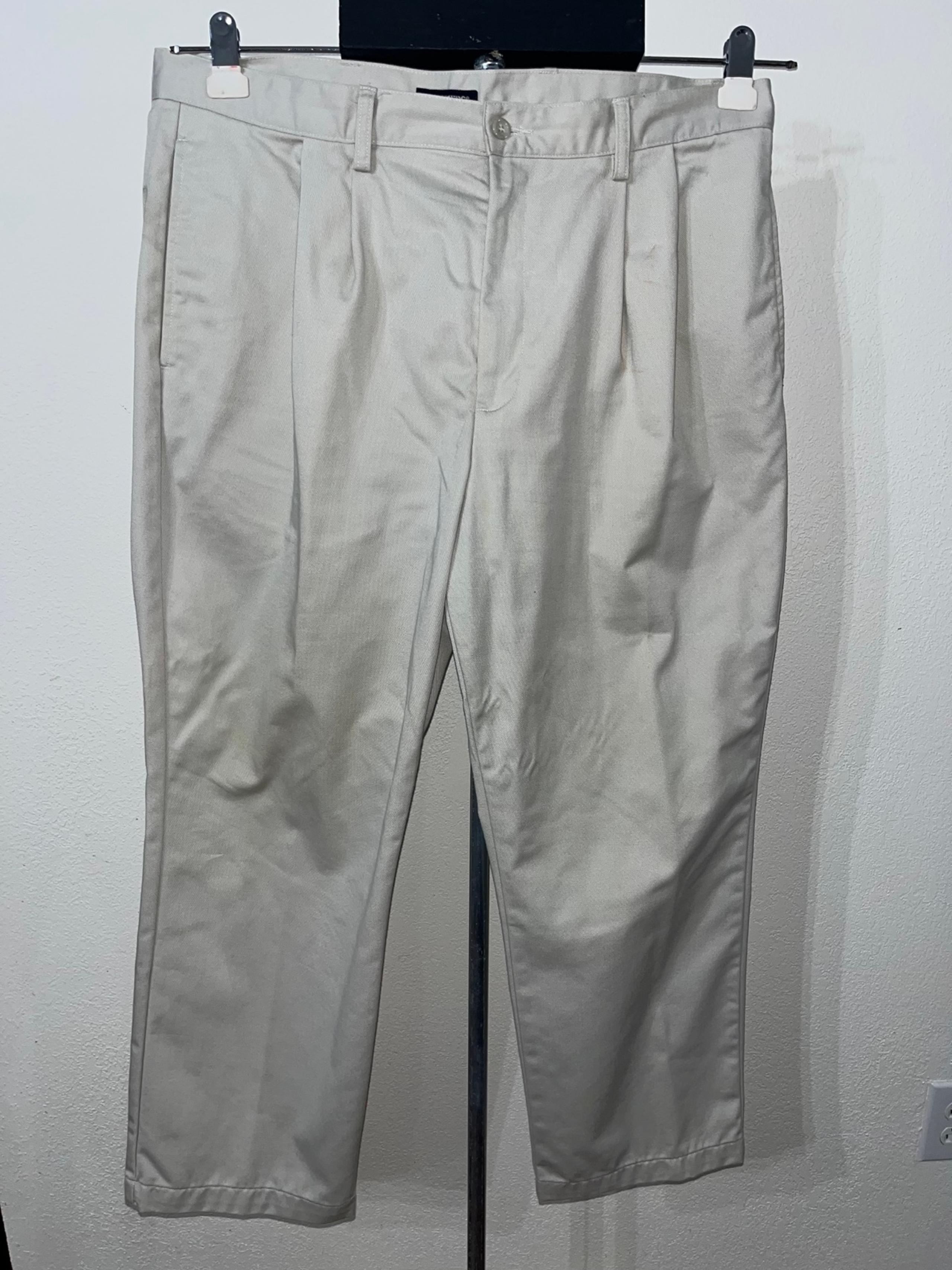 Dockers ivory, pleated, khakis chino pants, men 38×29 relaxed fit cotton