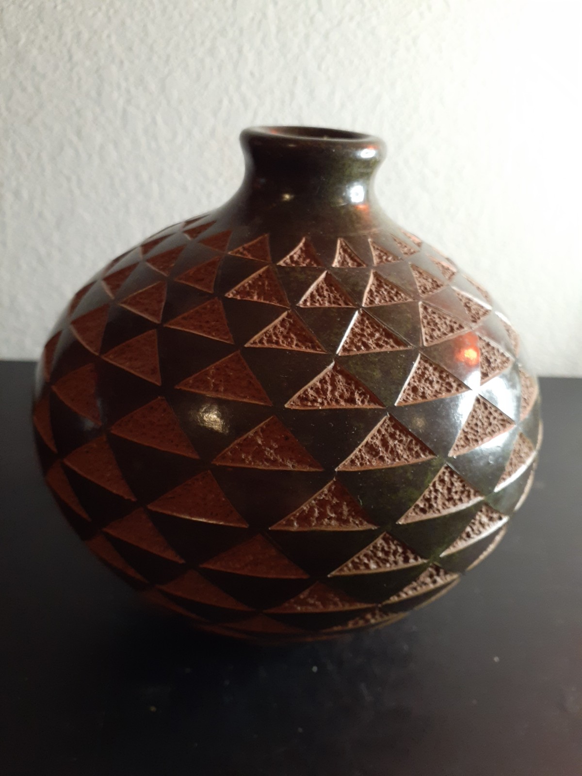 GORGEOUS Artist Signed Jose Andres Jimenez Nicargua Geometric 7 Squat Vase.