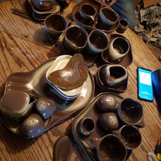 A Tamac Pottery Dinnerware whole set!! B