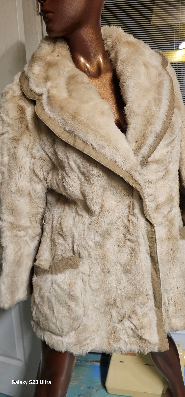 Vintage Coat Grandella By Sportowne Women's Champagne Color Faux Fur Size M/L