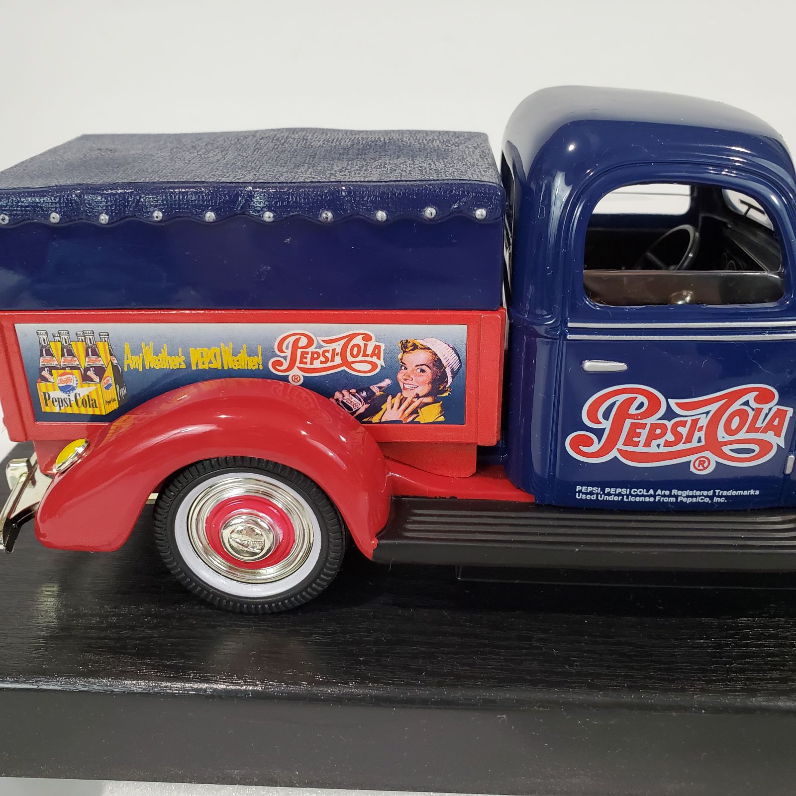 1940 Ford Replica 1:18 Die Cast Pepsi Cola Truck Vintage