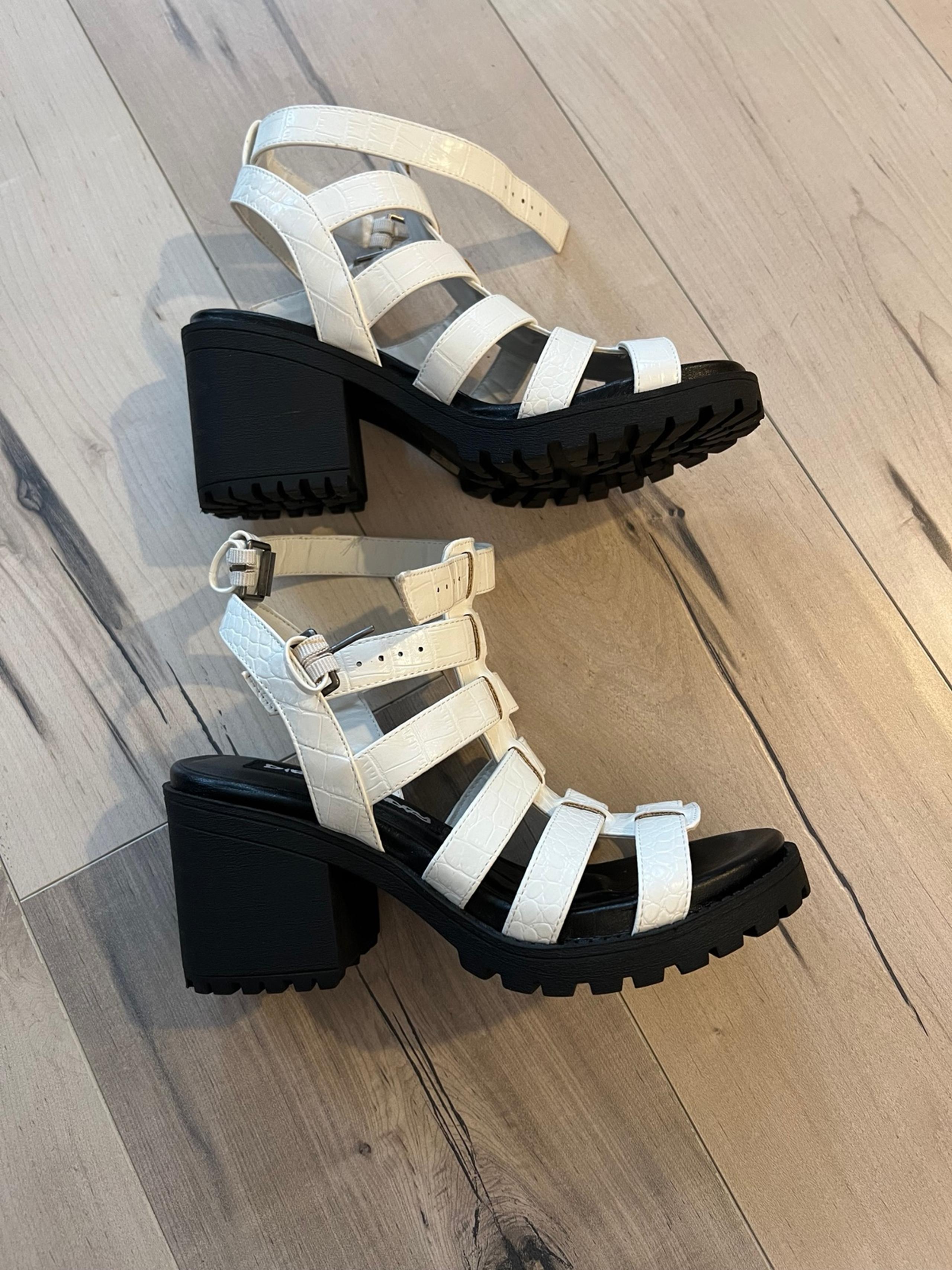 shoes women
