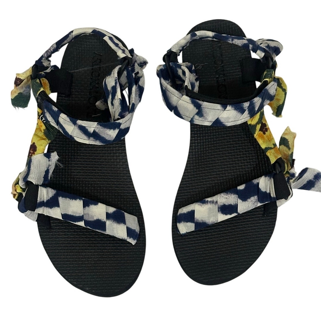 Arizona Love 240 NWOB Trekkie Blue Tie Dye Sunflower Floral Flat Sandal 10
