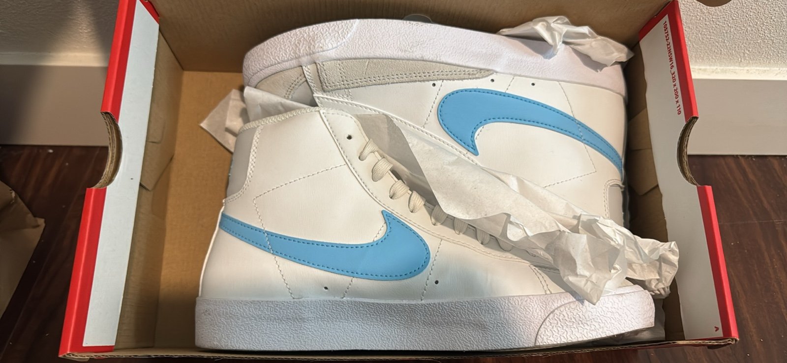 NIKE BLAZER MID '77