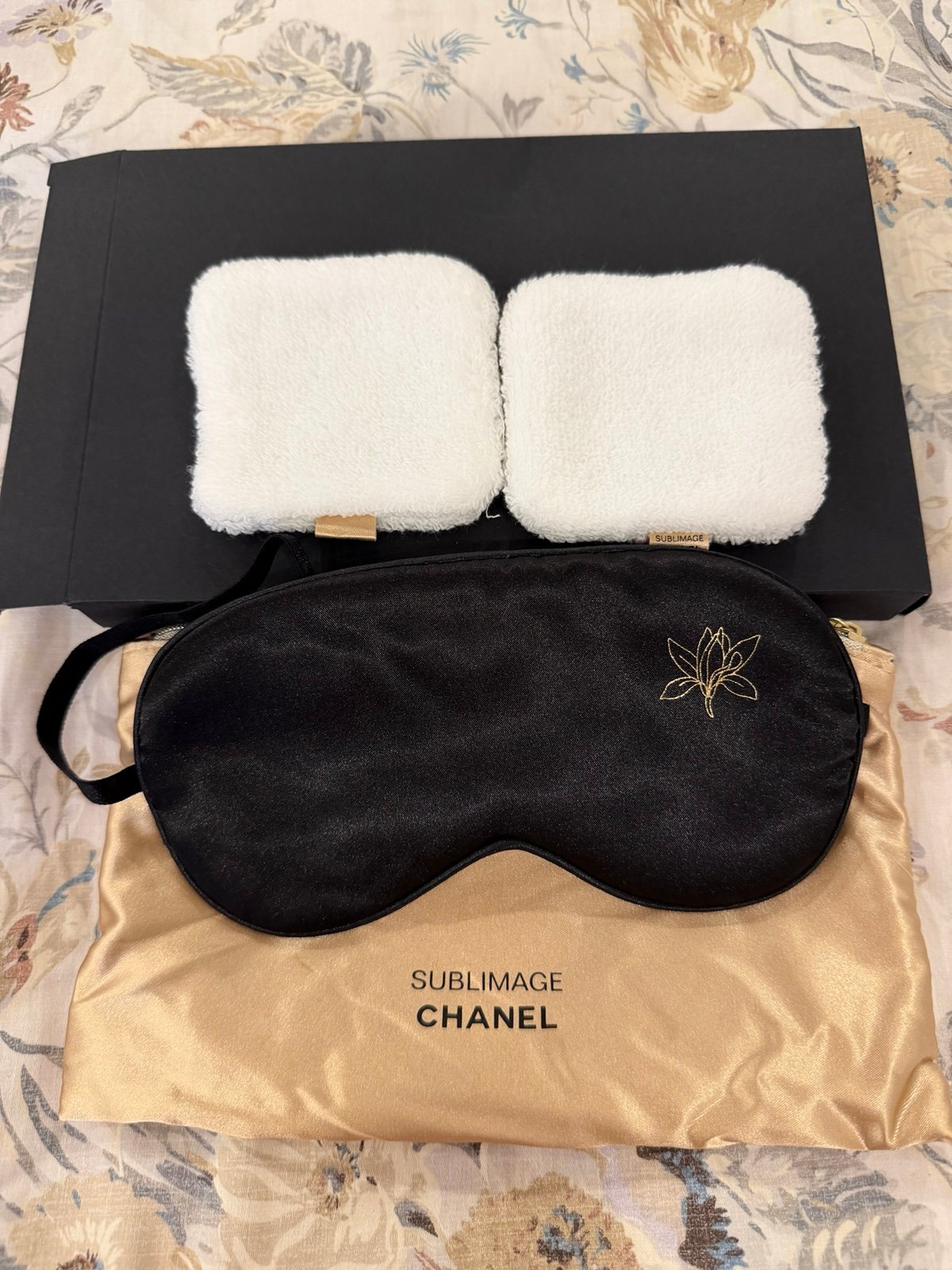 Chanel SUBLIMAGE Eye mask