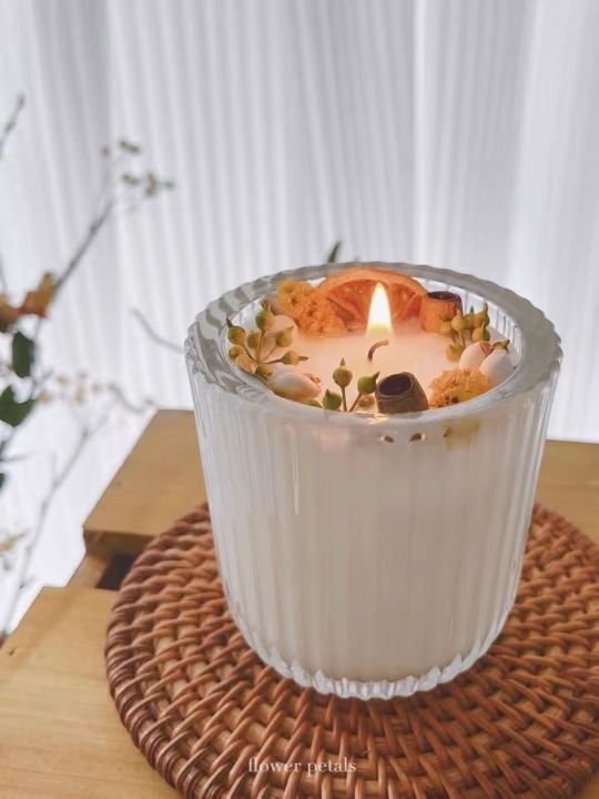 ♦︎ストロベリーさま♦︎ aromatherapy candle