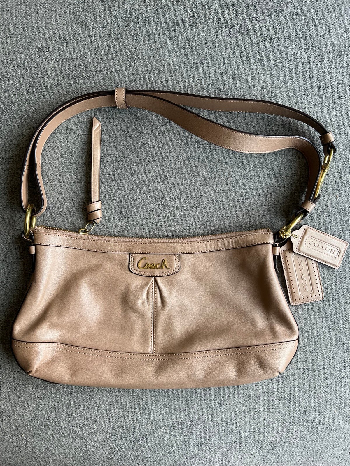 Coach East West Convertible strap Leather Shoulder bag